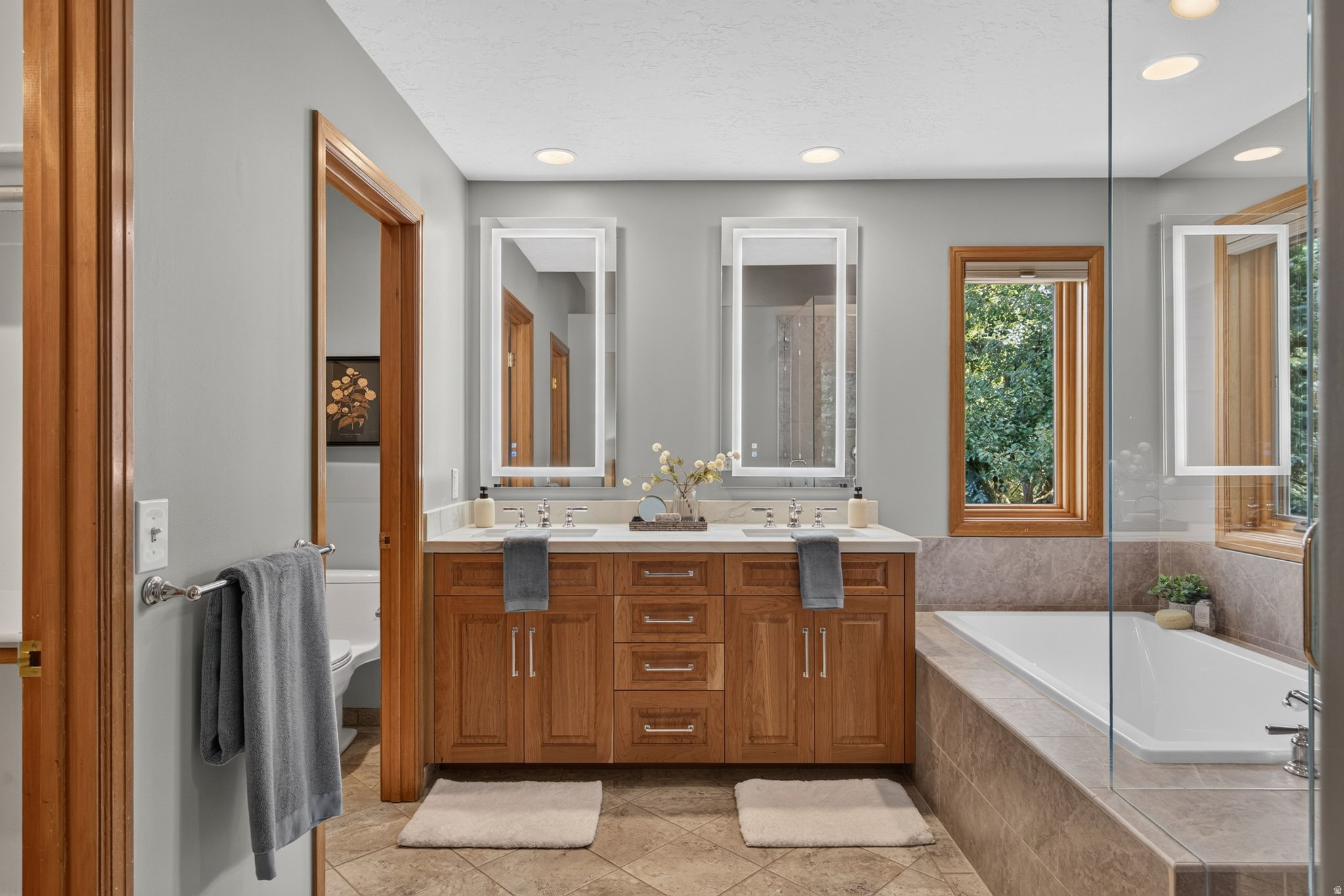 SILVER SPRINGS - Residential