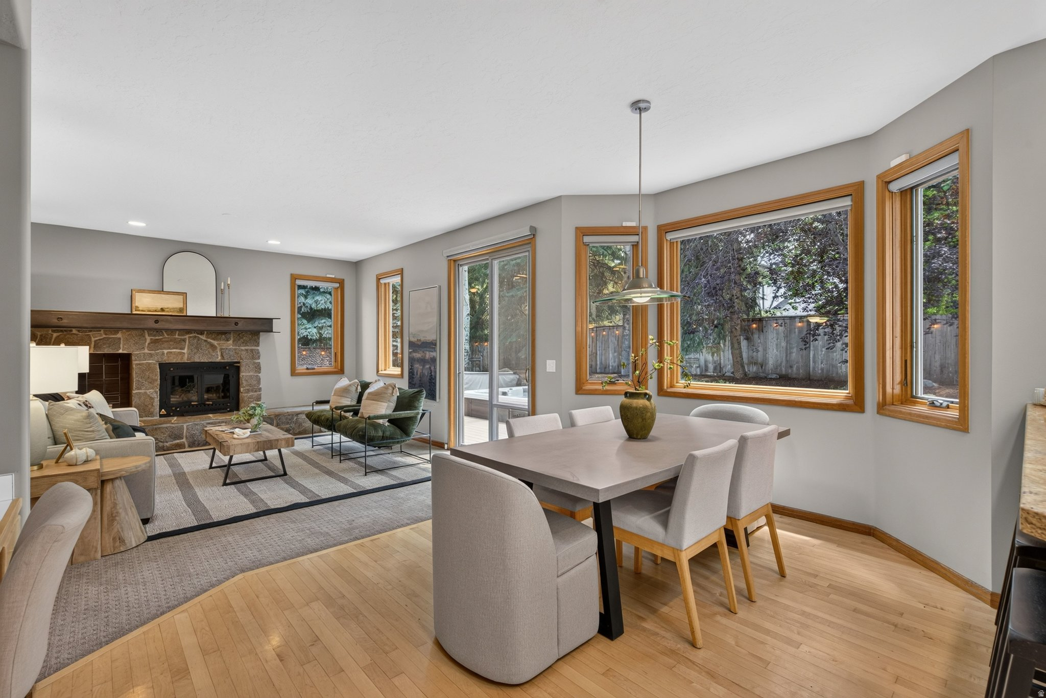 SILVER SPRINGS - Residential