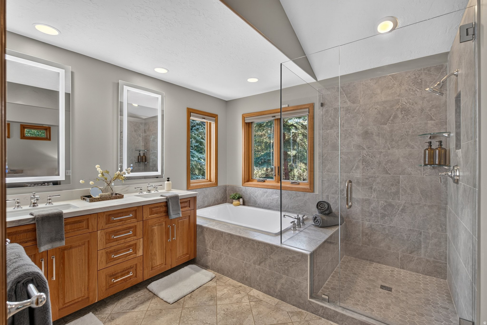 SILVER SPRINGS - Residential