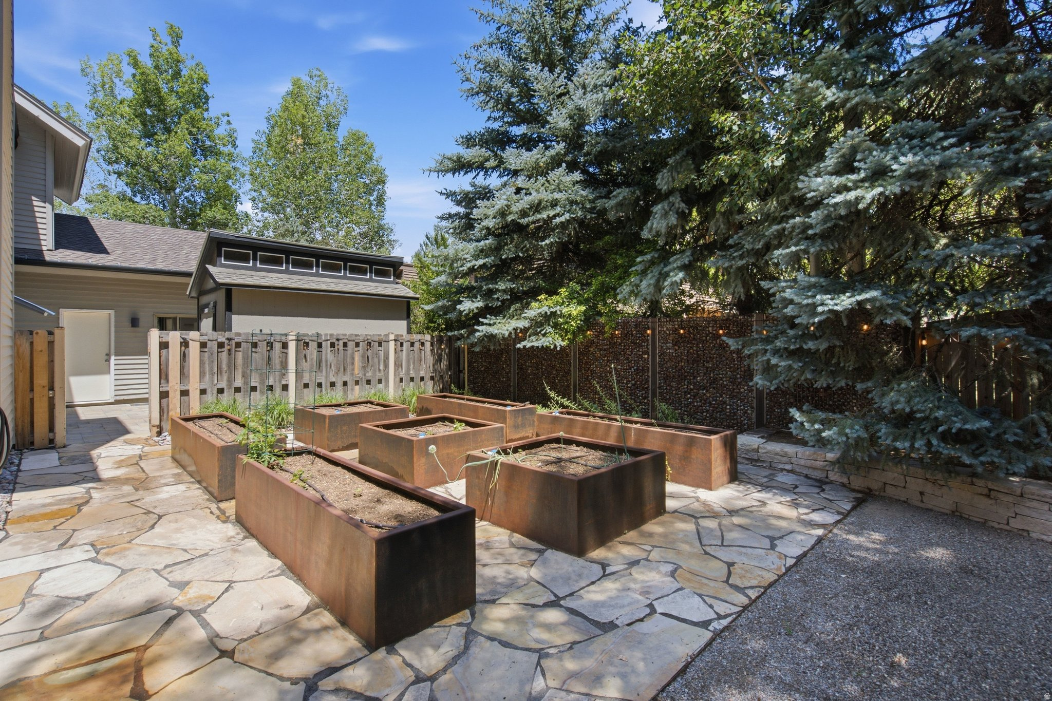 SILVER SPRINGS - Residential