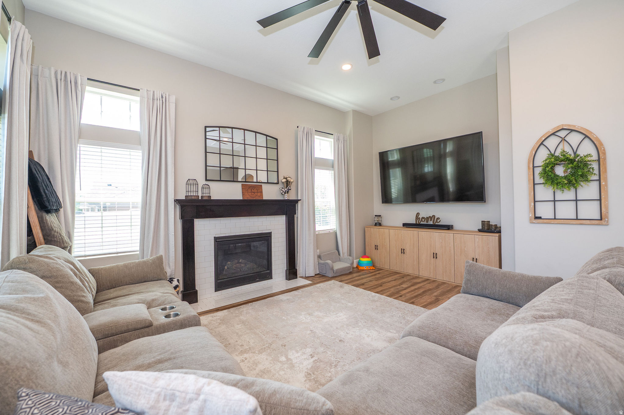 CRANEFIELD ESTS 56 - Residential