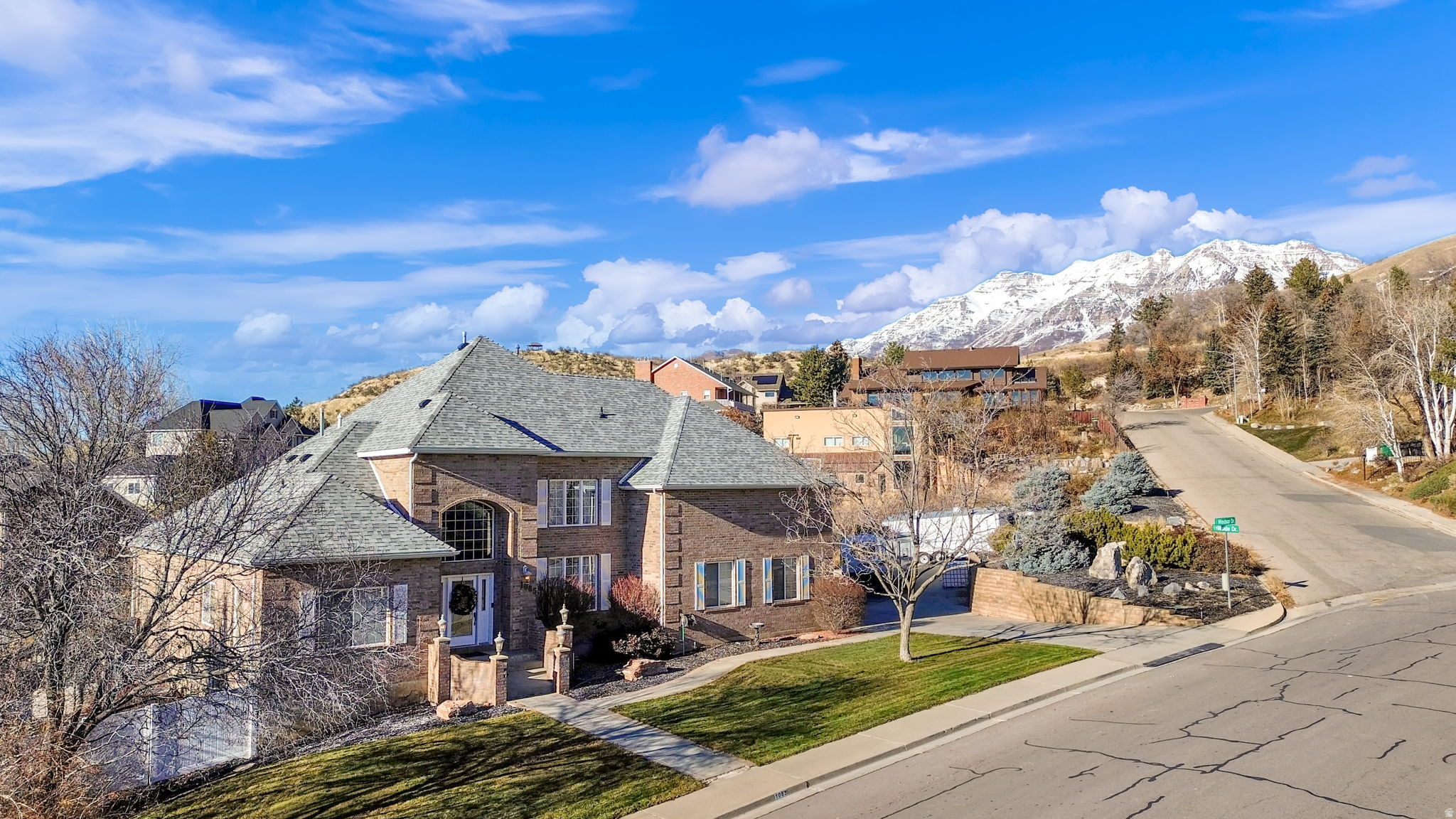 SHERWOOD HILLS - Residential