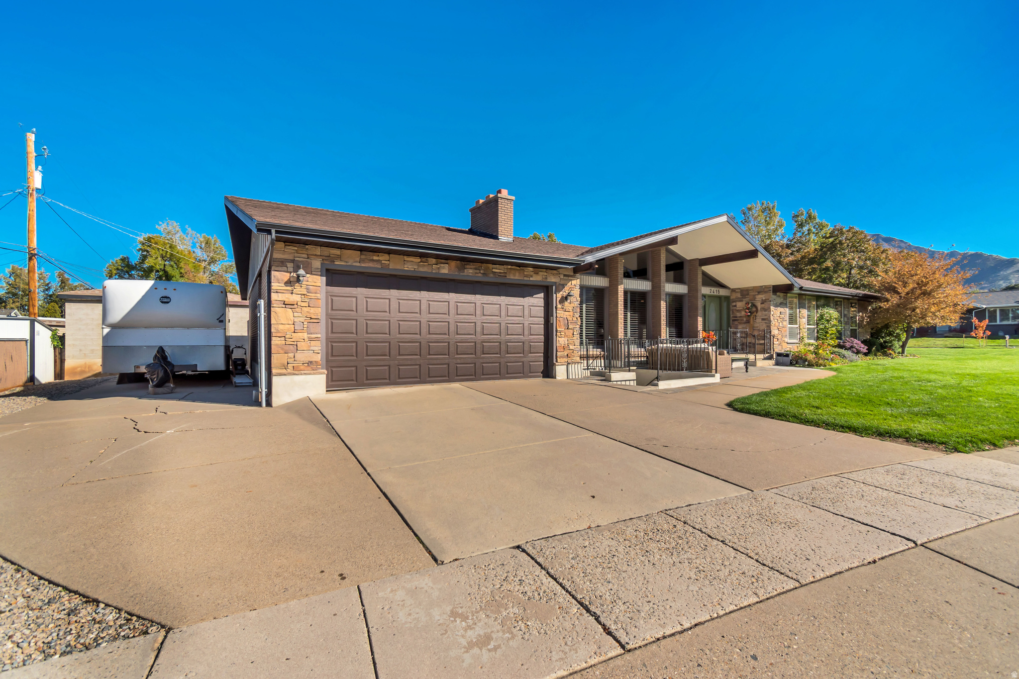 HEUGLY ACRES - Residential