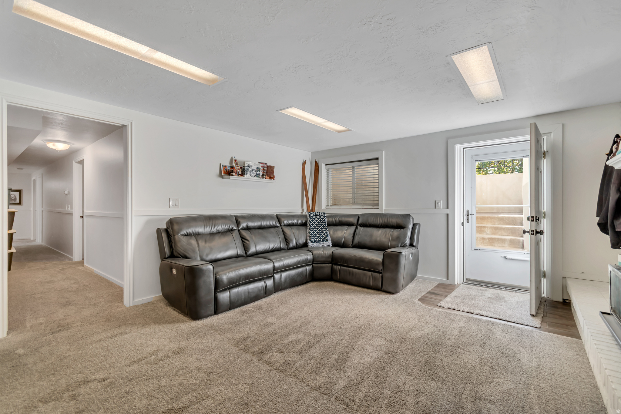 HEUGLY ACRES - Residential