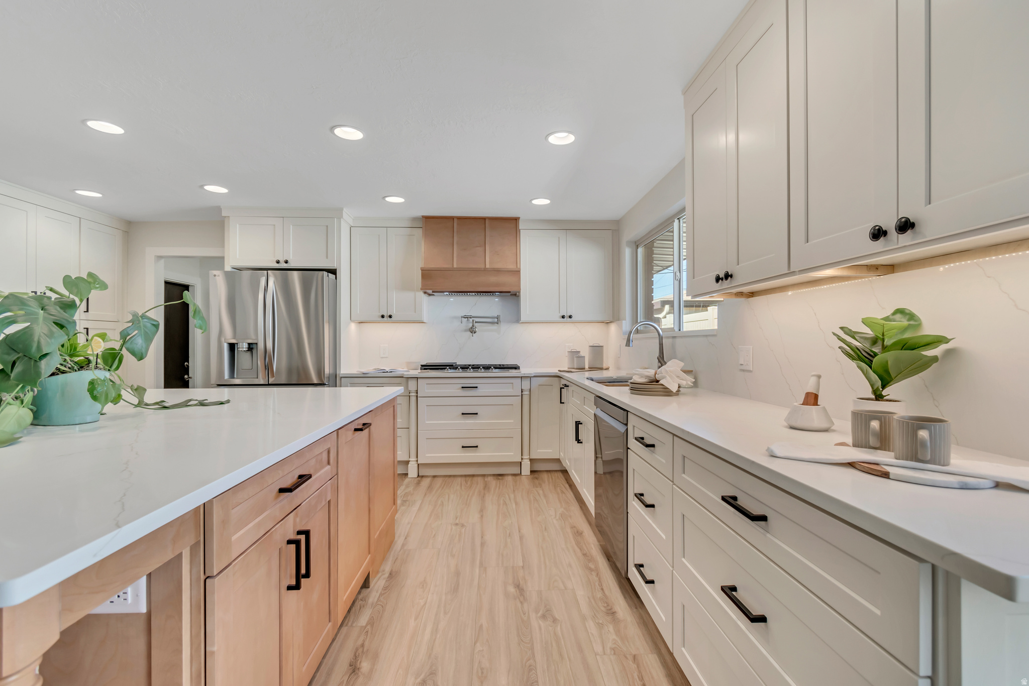 HEUGLY ACRES - Residential