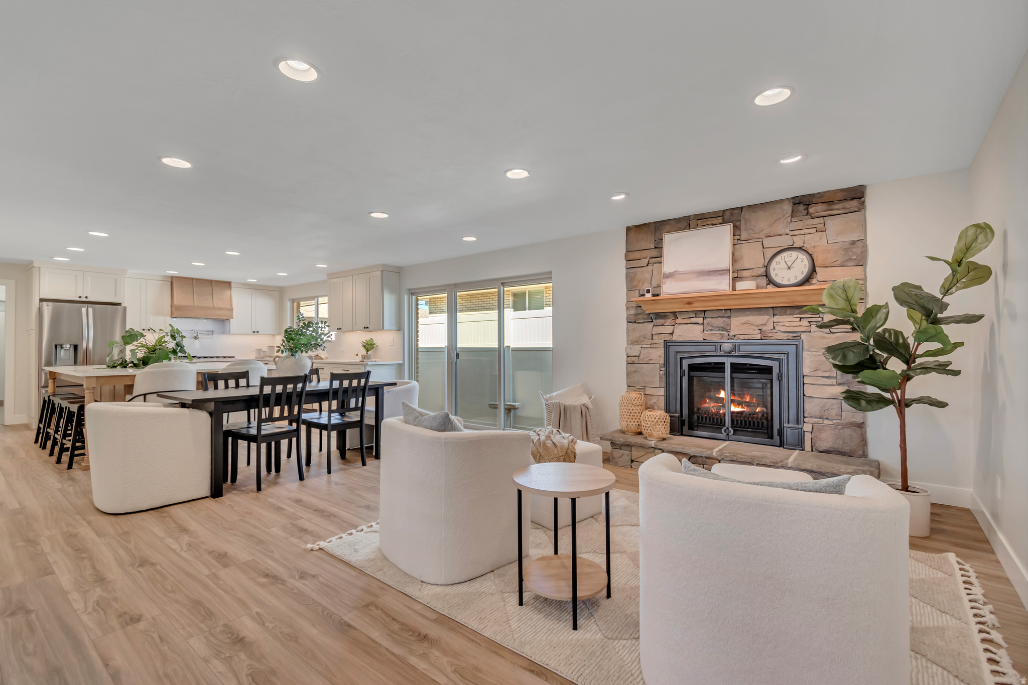 HEUGLY ACRES - Residential