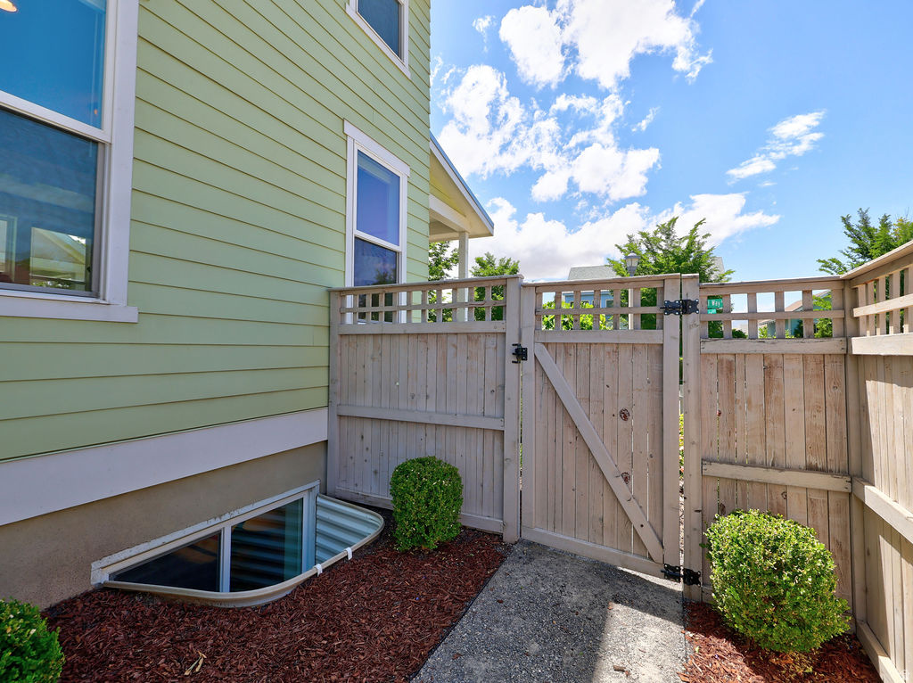 KENNECOTT - Residential