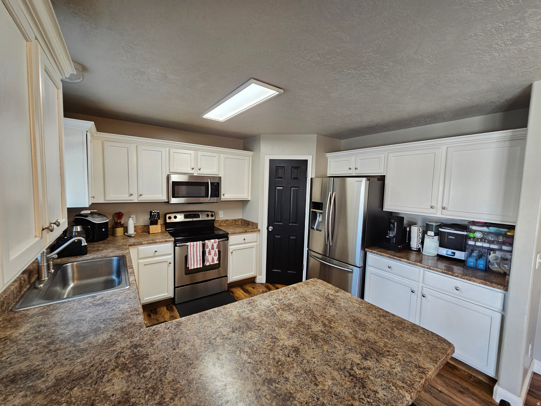 CANYON CREST - Residential
