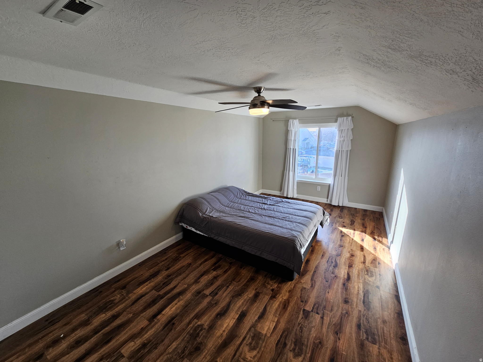 CANYON CREST - Residential