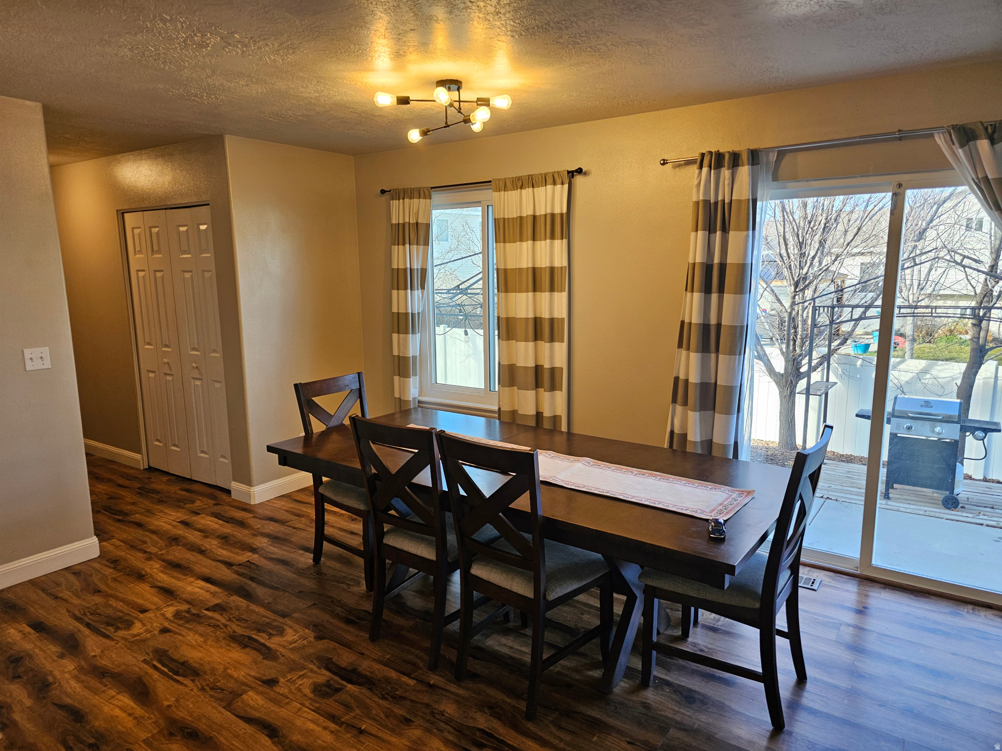 CANYON CREST - Residential