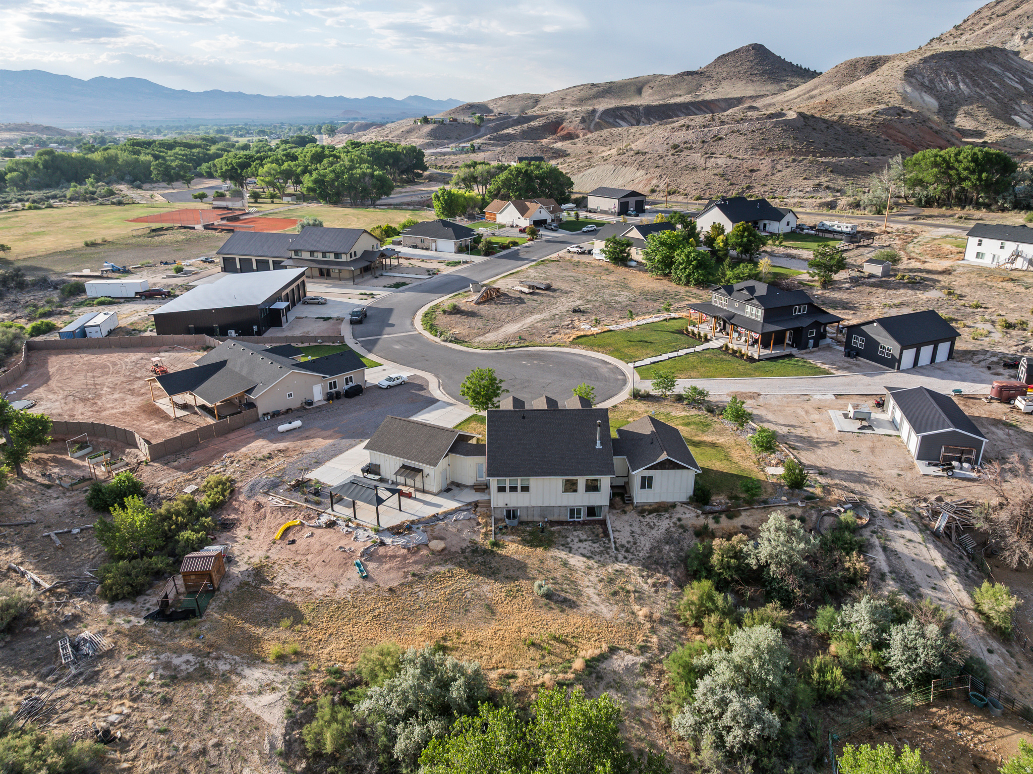 RIVER ROCK - Residential