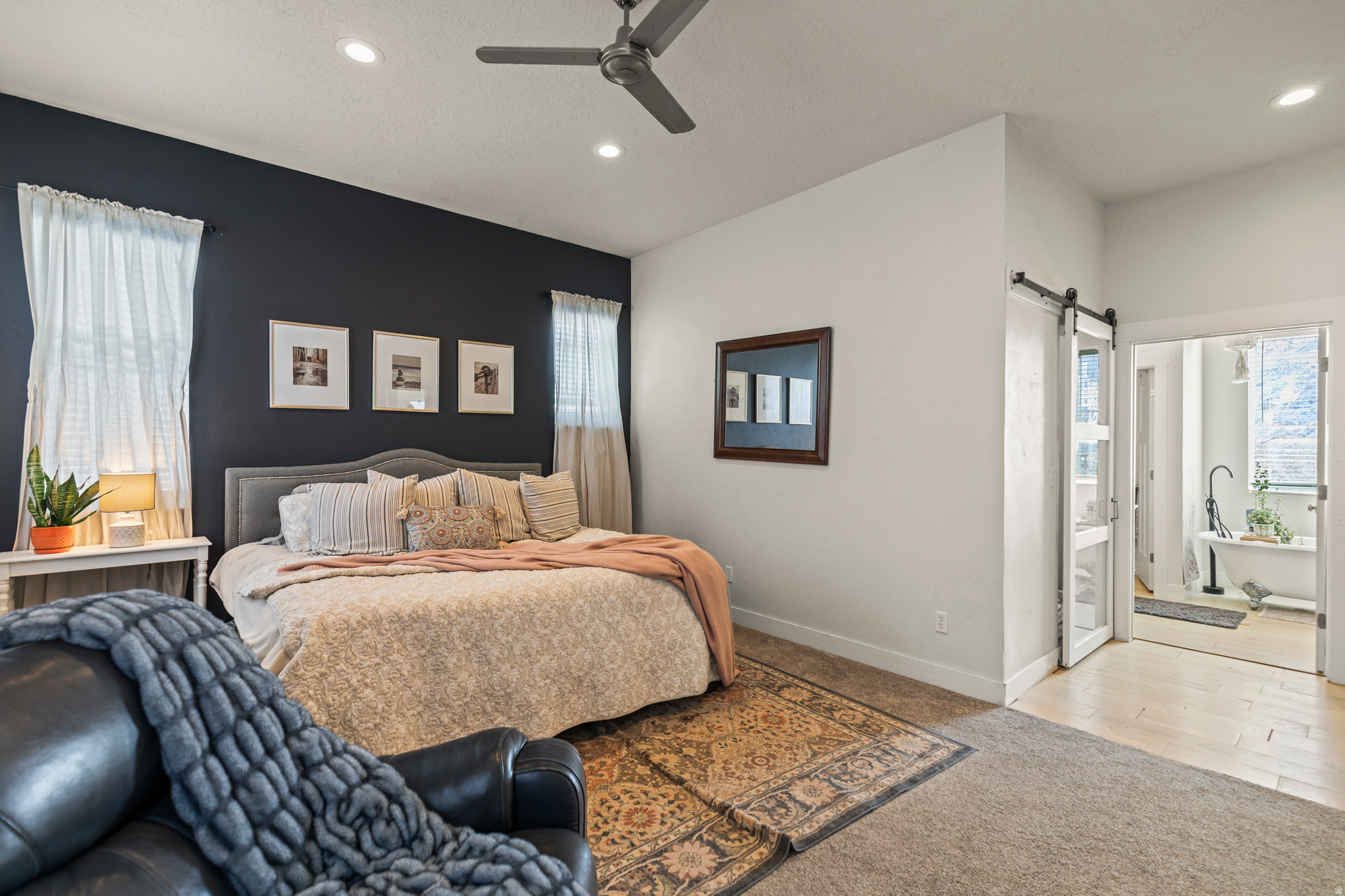 RIVER ROCK - Residential