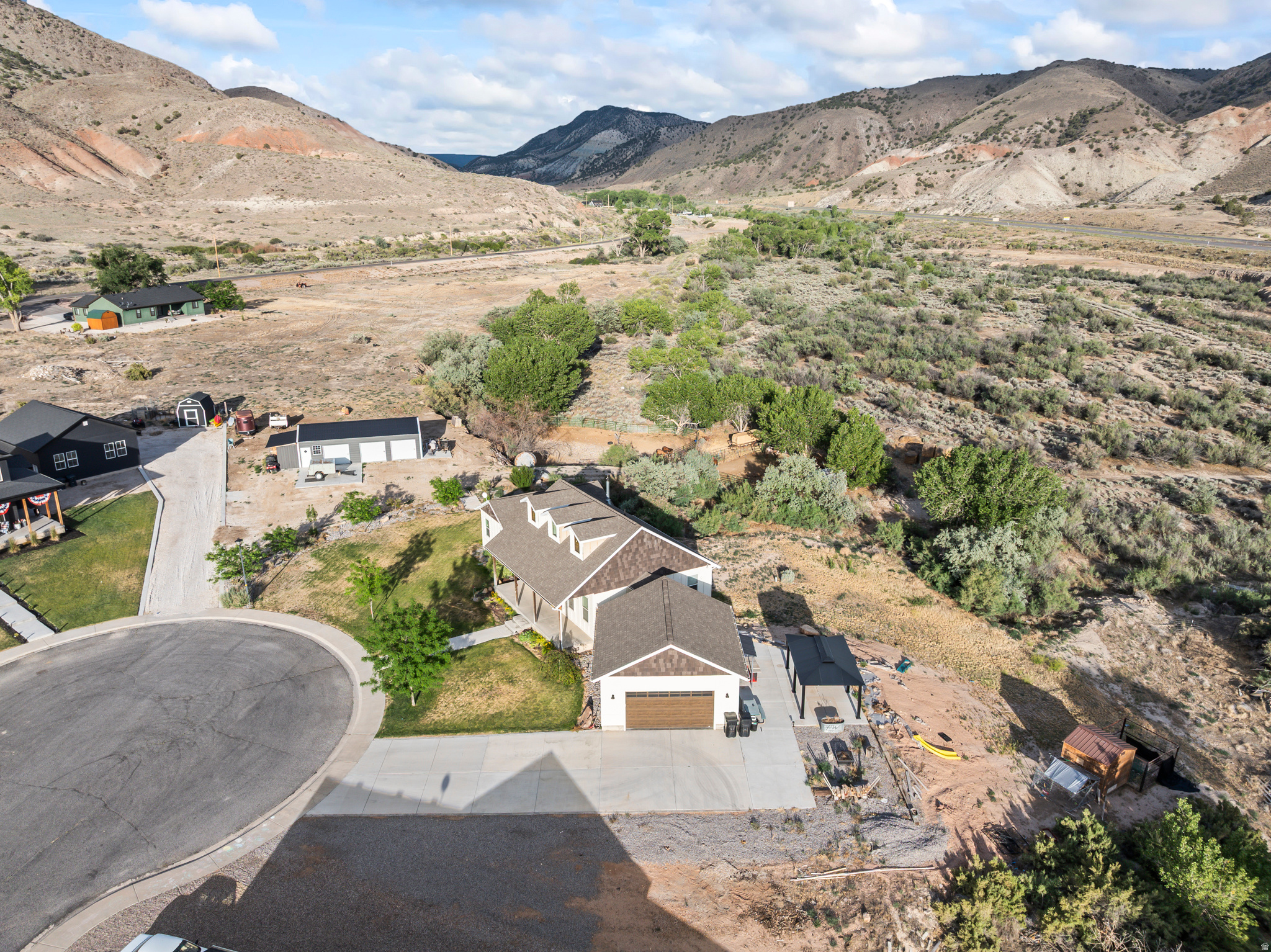 RIVER ROCK - Residential