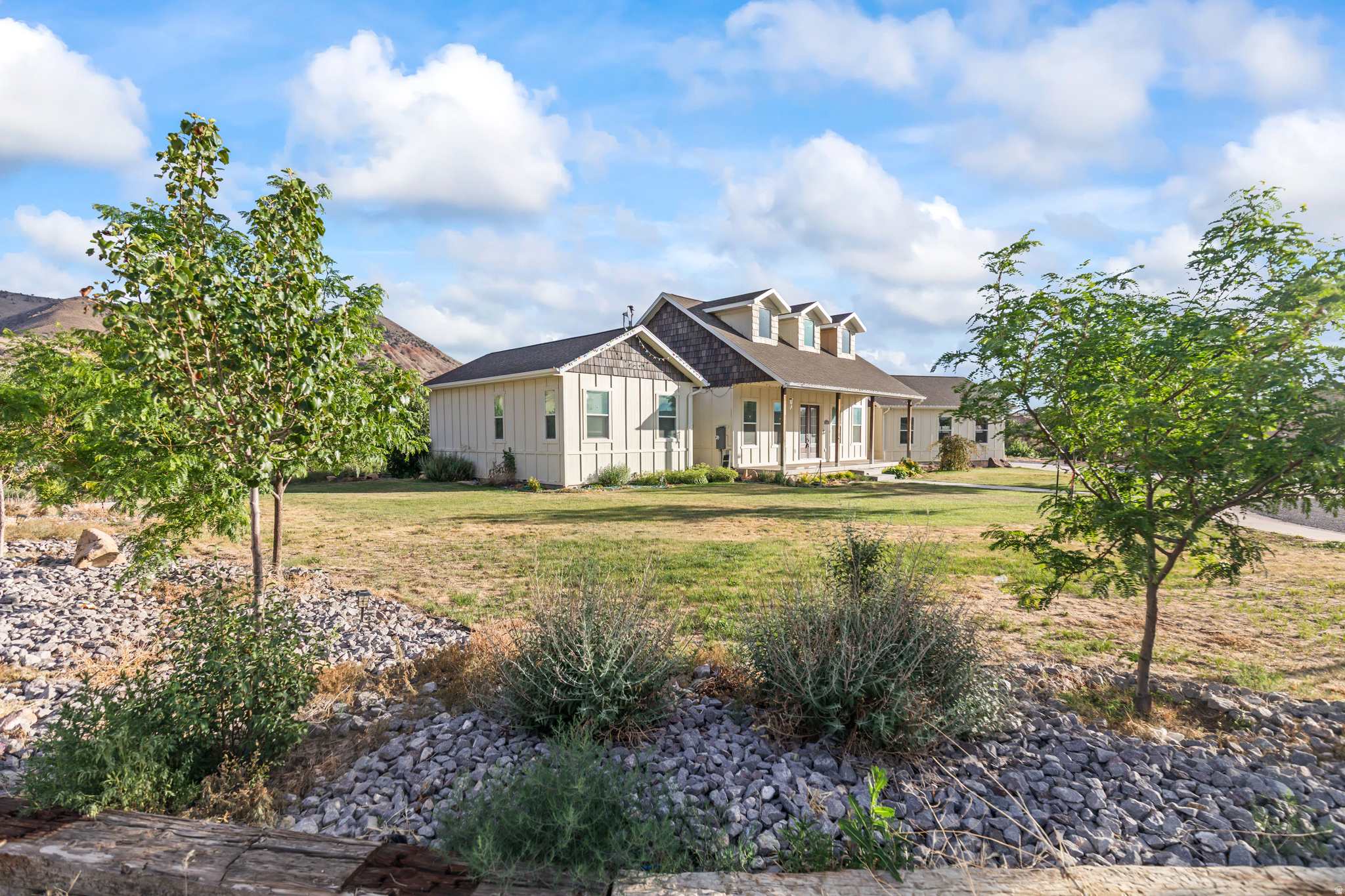 RIVER ROCK - Residential