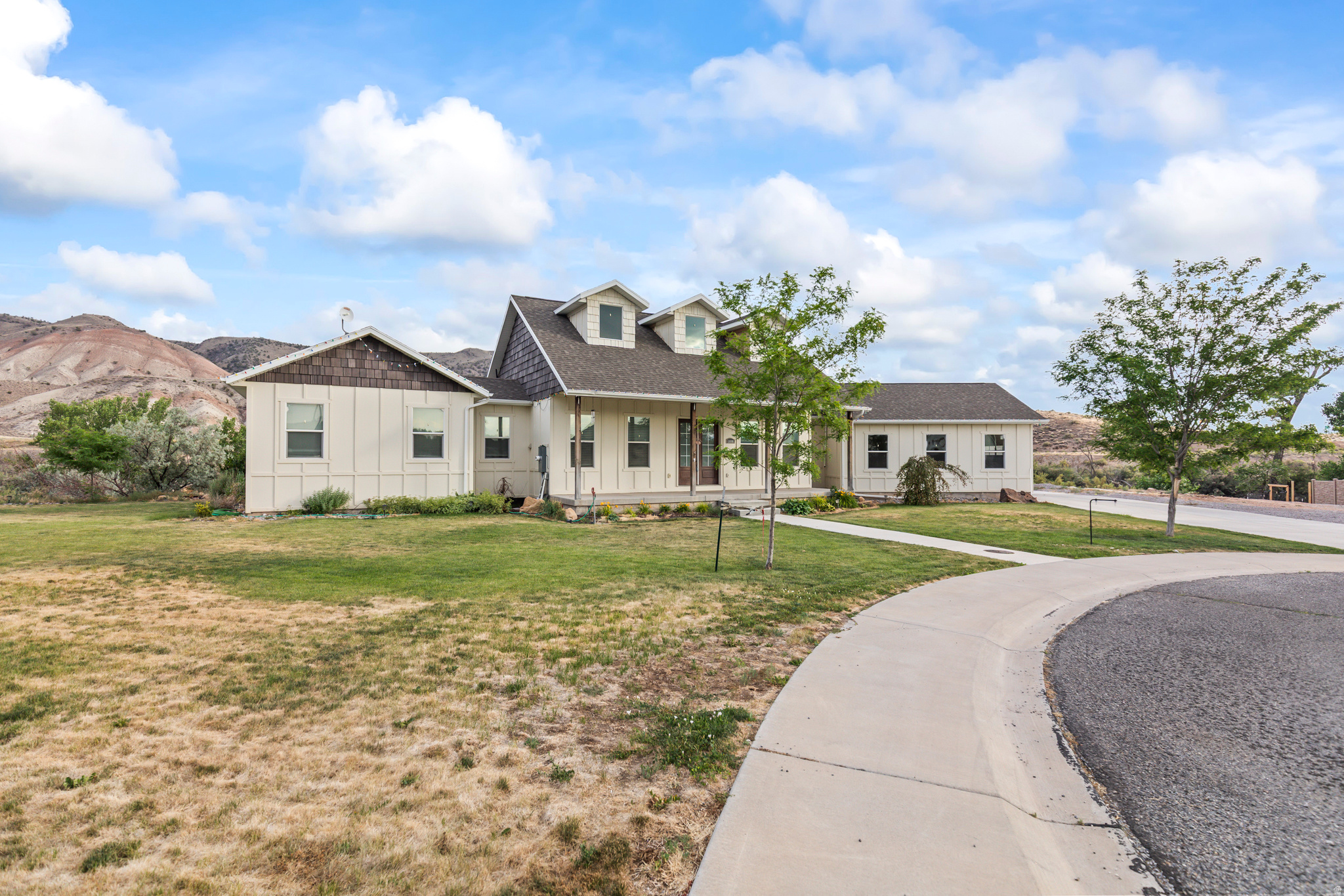 RIVER ROCK - Residential