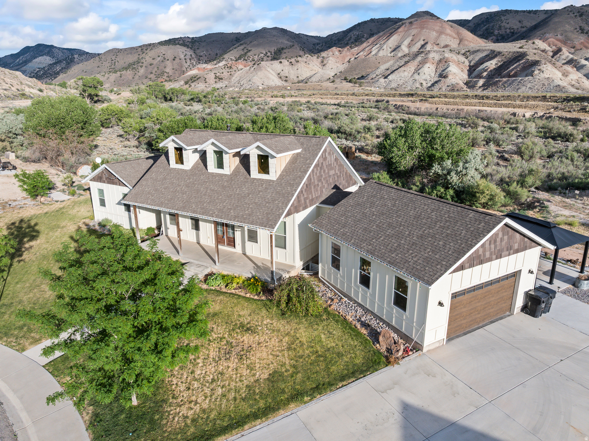 RIVER ROCK - Residential