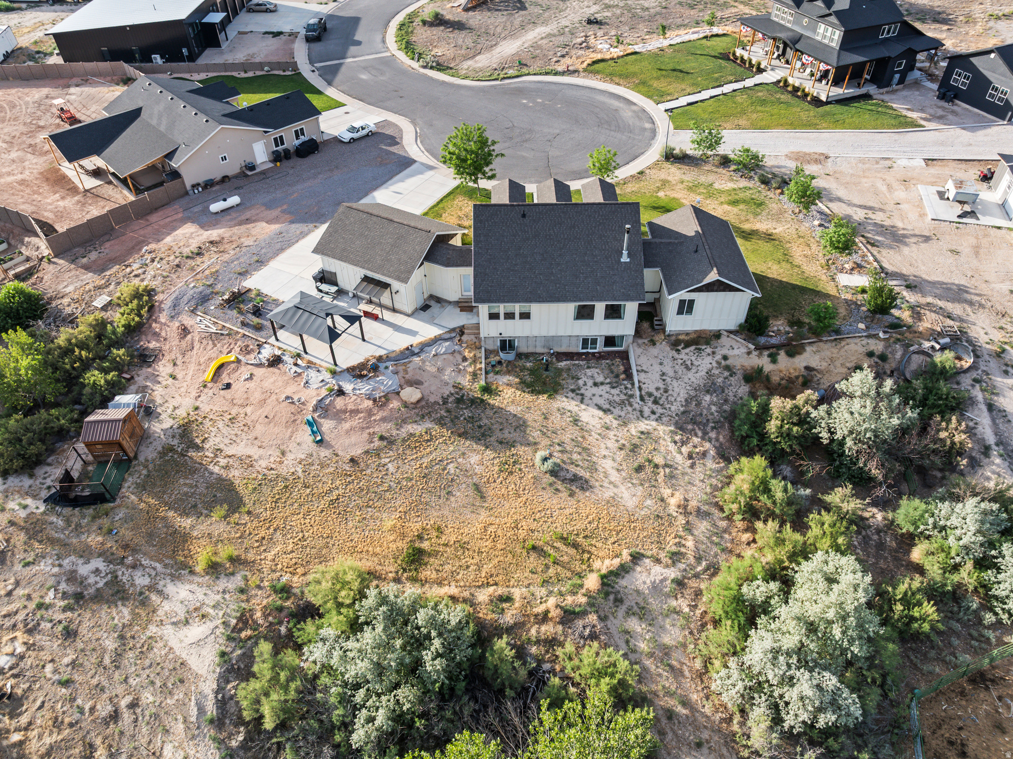 RIVER ROCK - Residential