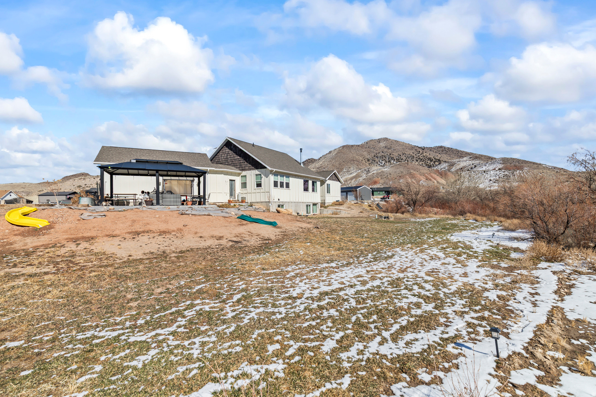 RIVER ROCK - Residential