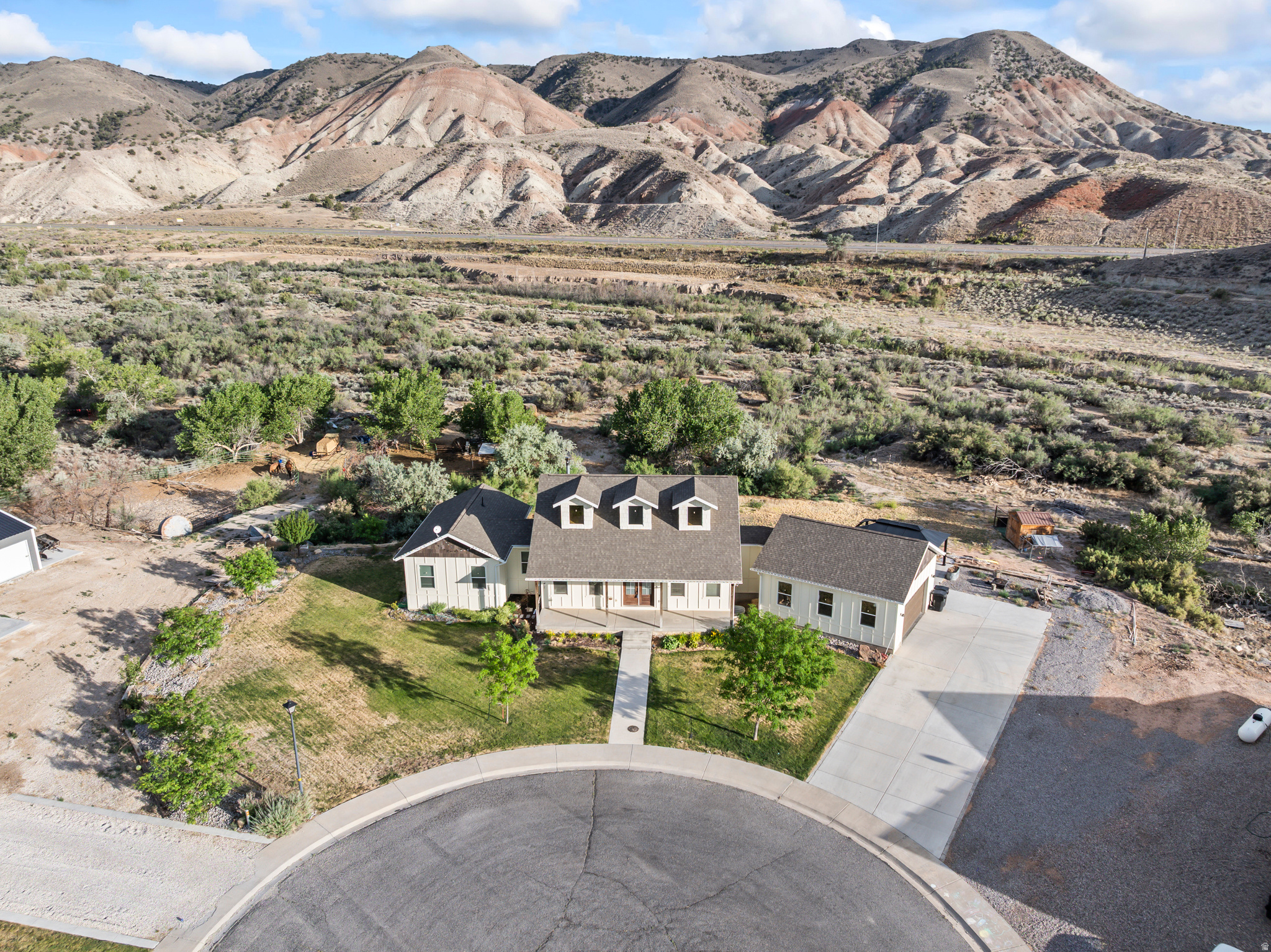 RIVER ROCK - Residential
