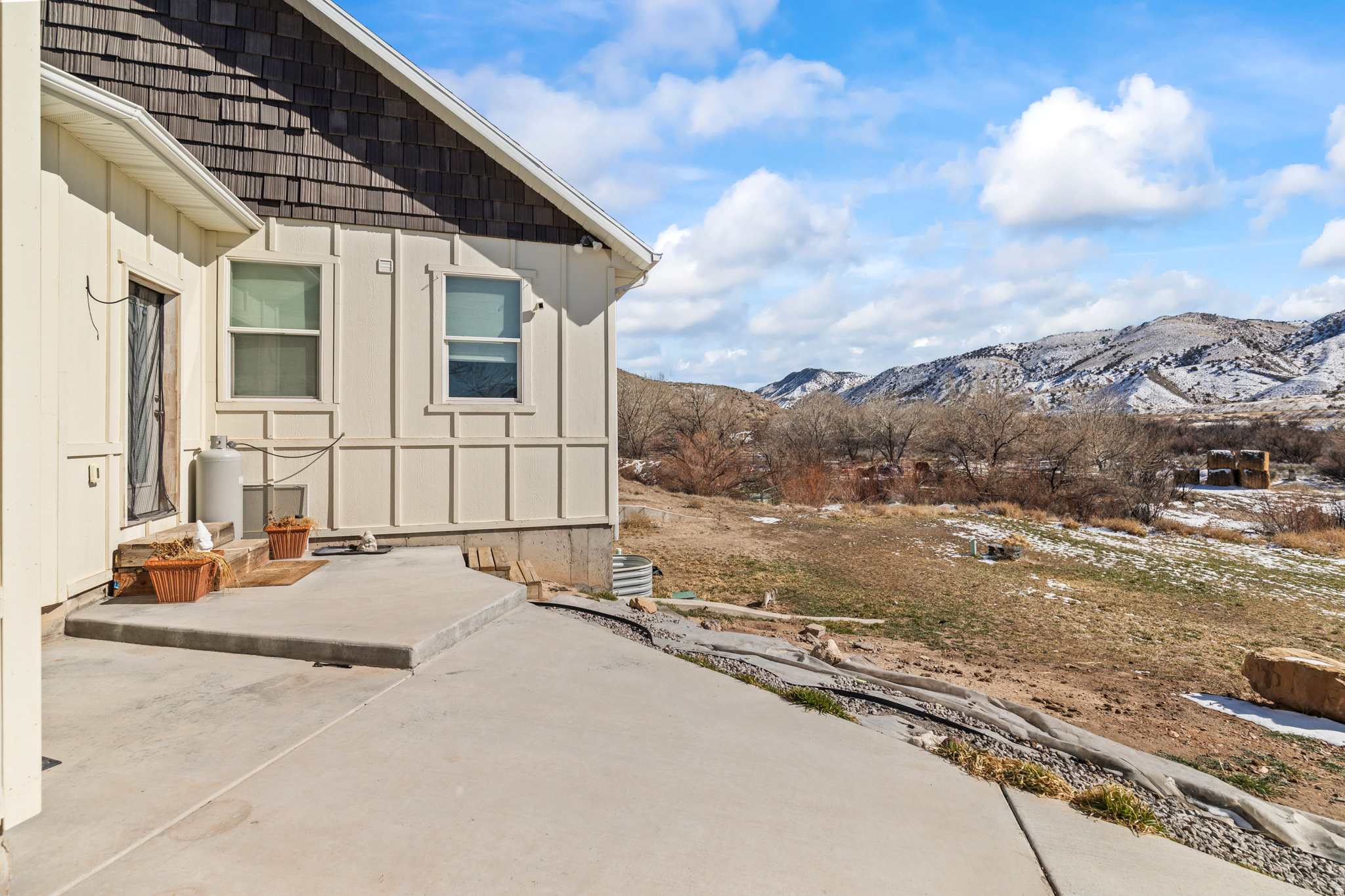 RIVER ROCK - Residential