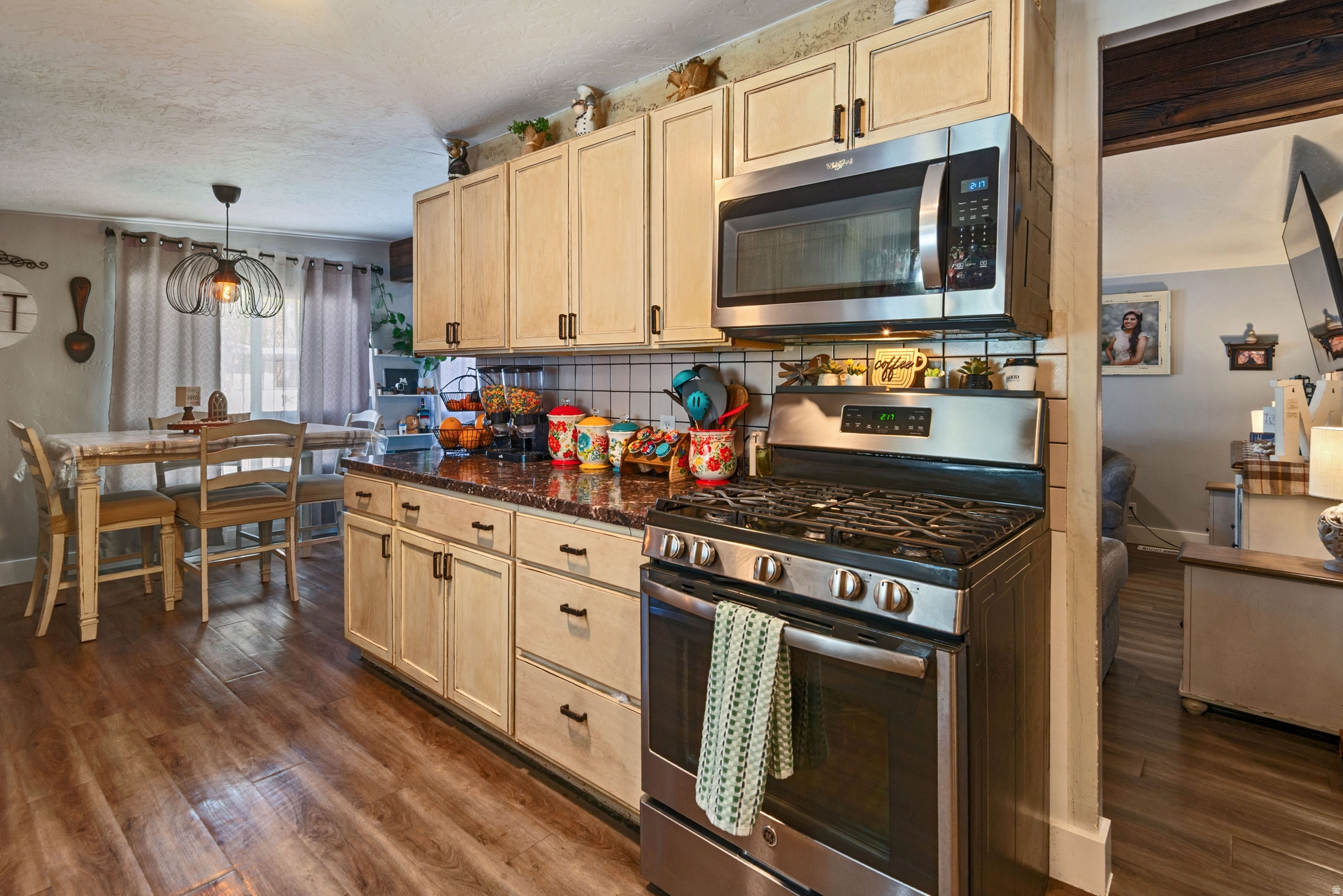 LAMPLIGHTER ESTATES - Residential