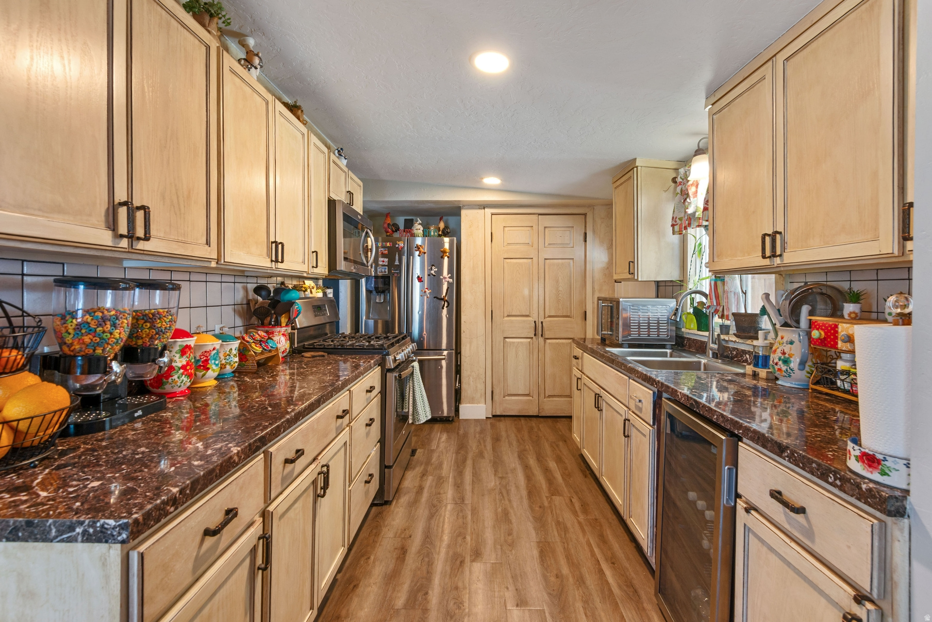 LAMPLIGHTER ESTATES - Residential