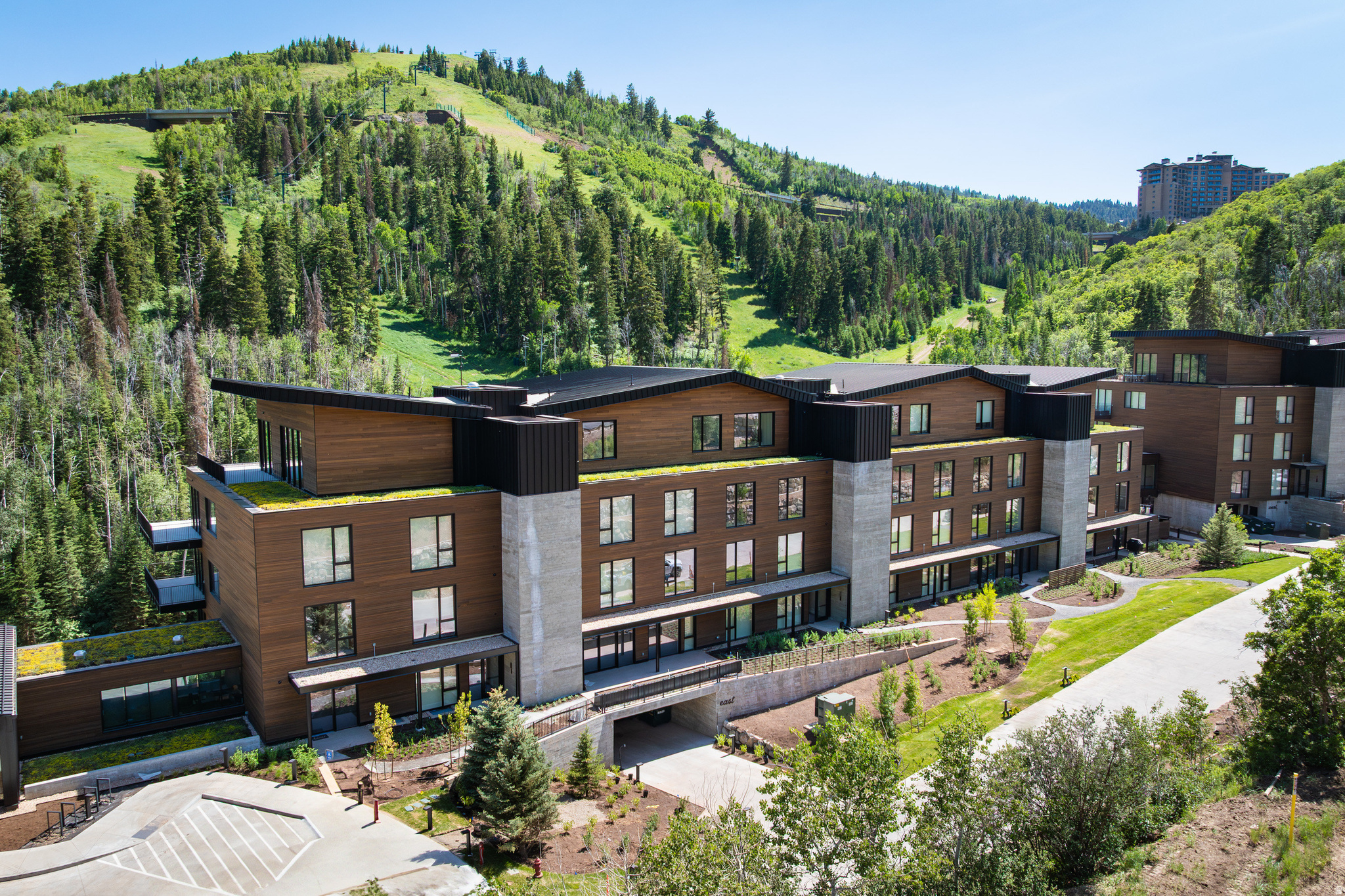 FOUNDERS PLACE - Residential