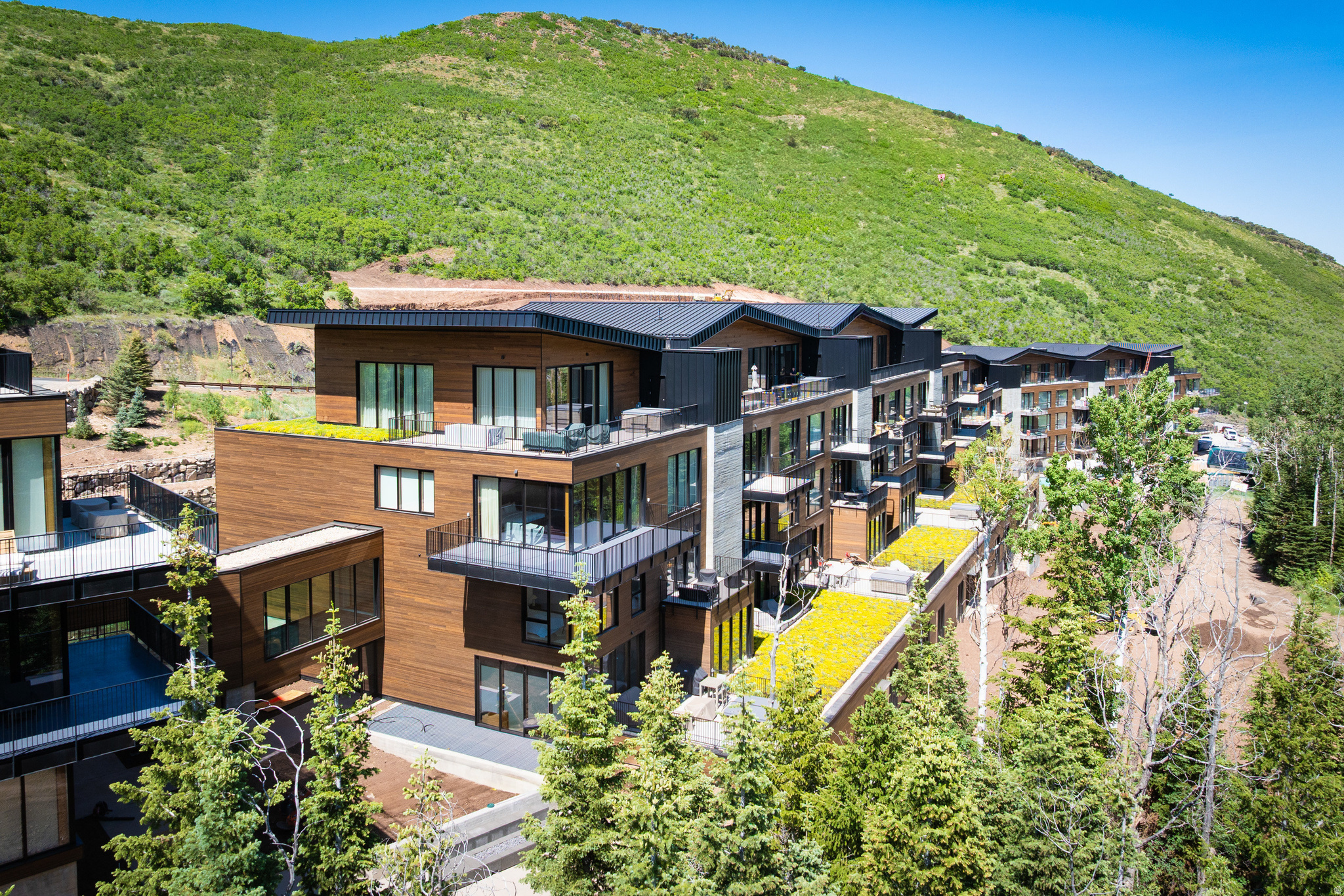 FOUNDERS PLACE - Residential