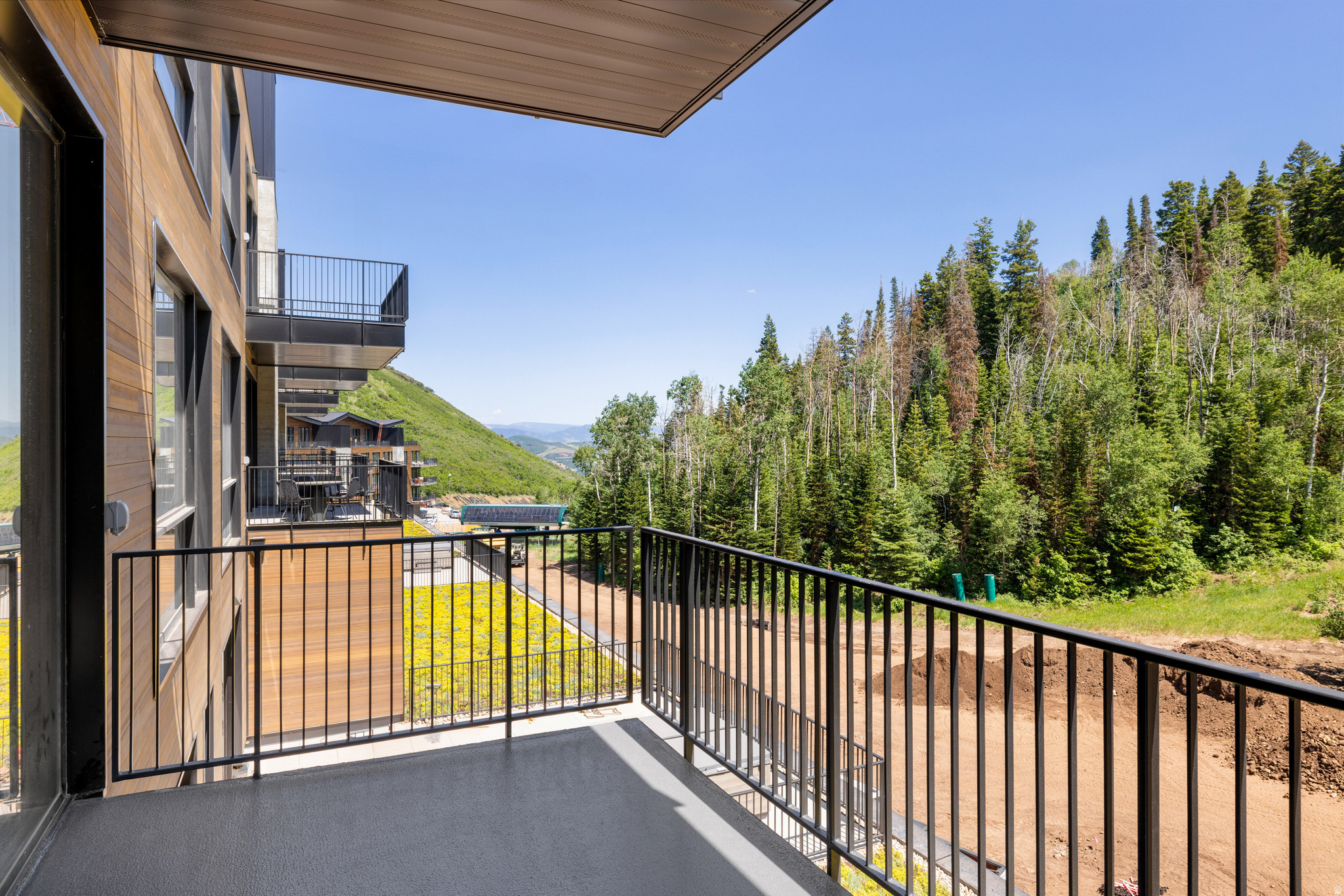 FOUNDERS PLACE - Residential