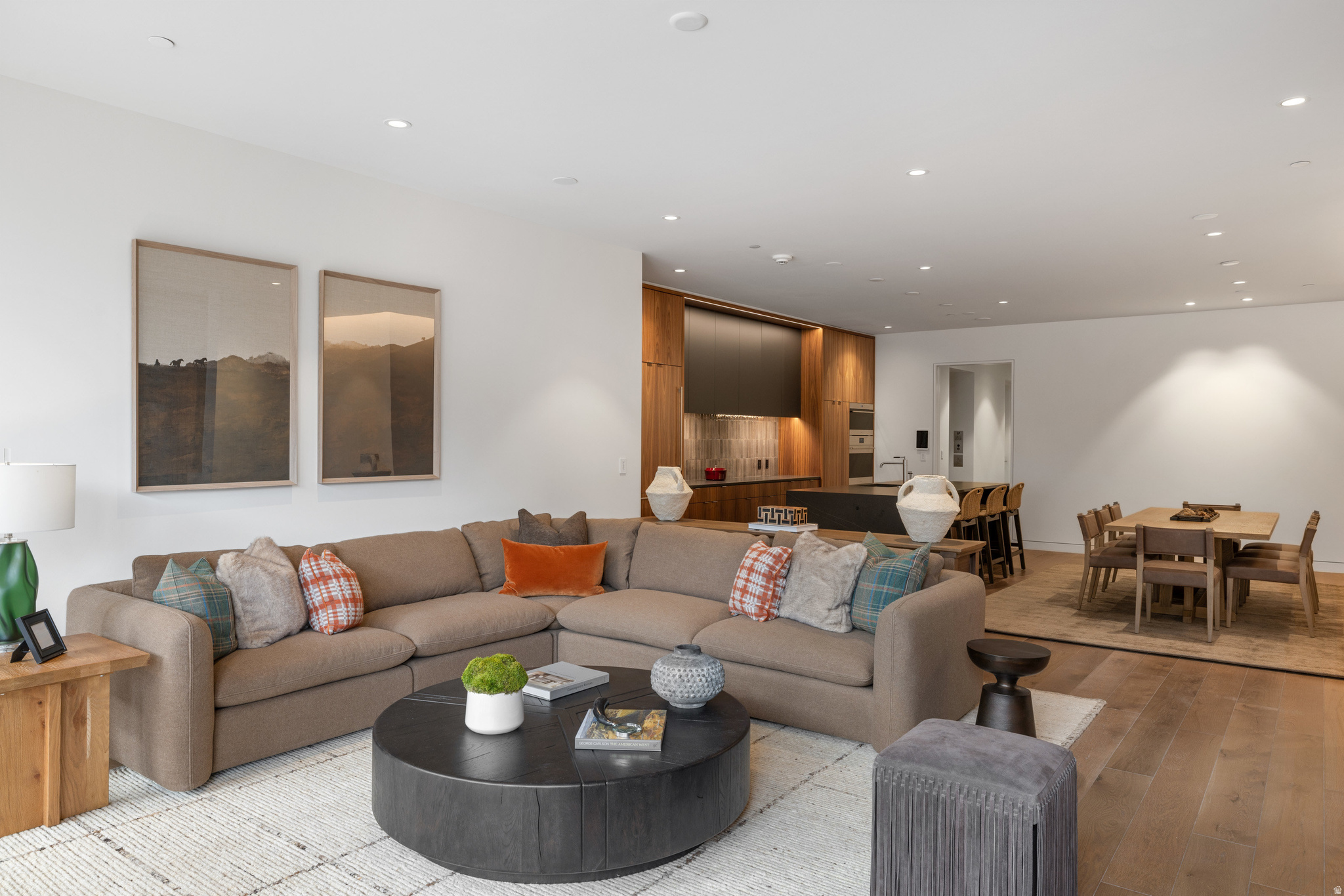 FOUNDERS PLACE - Residential