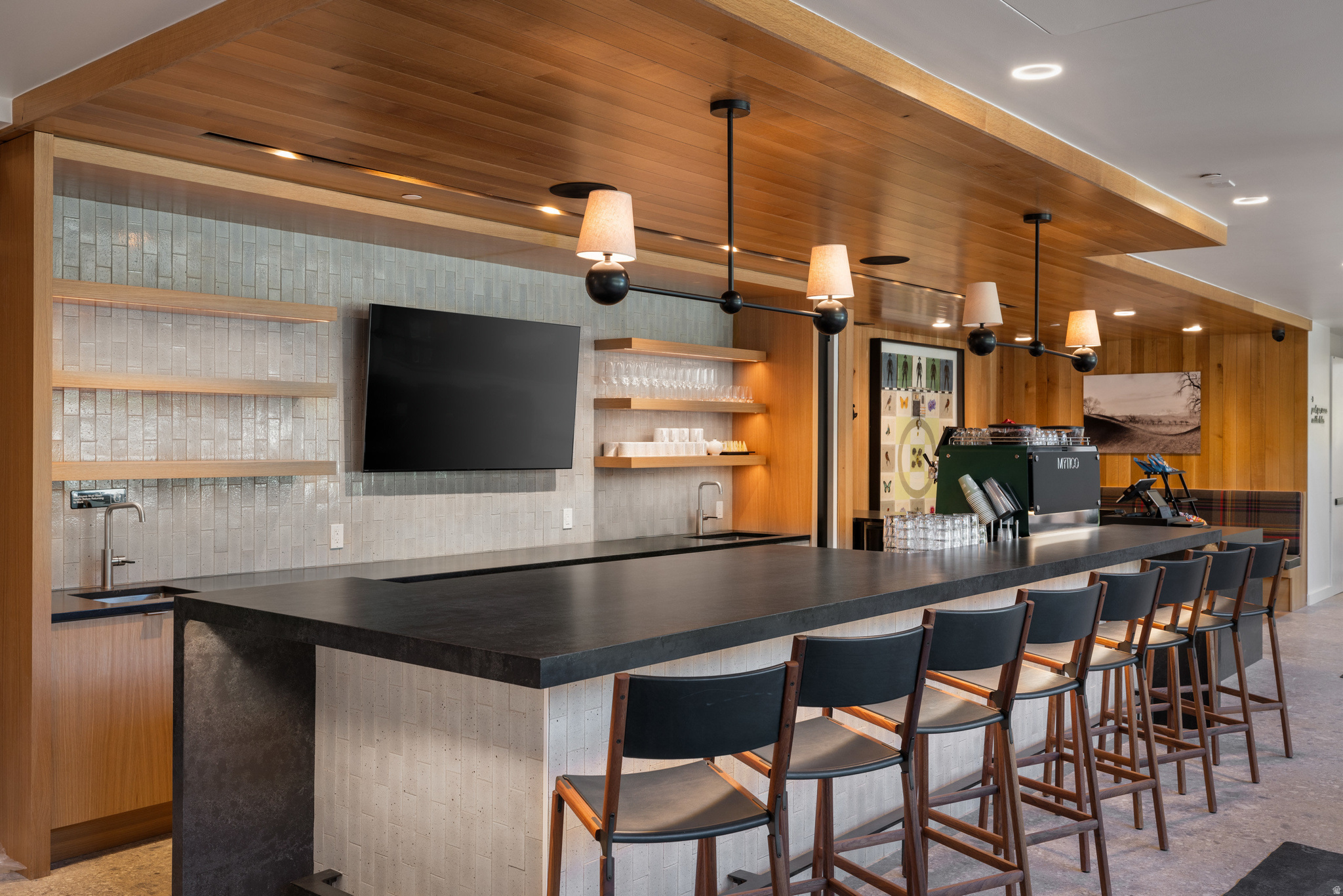 FOUNDERS PLACE - Residential