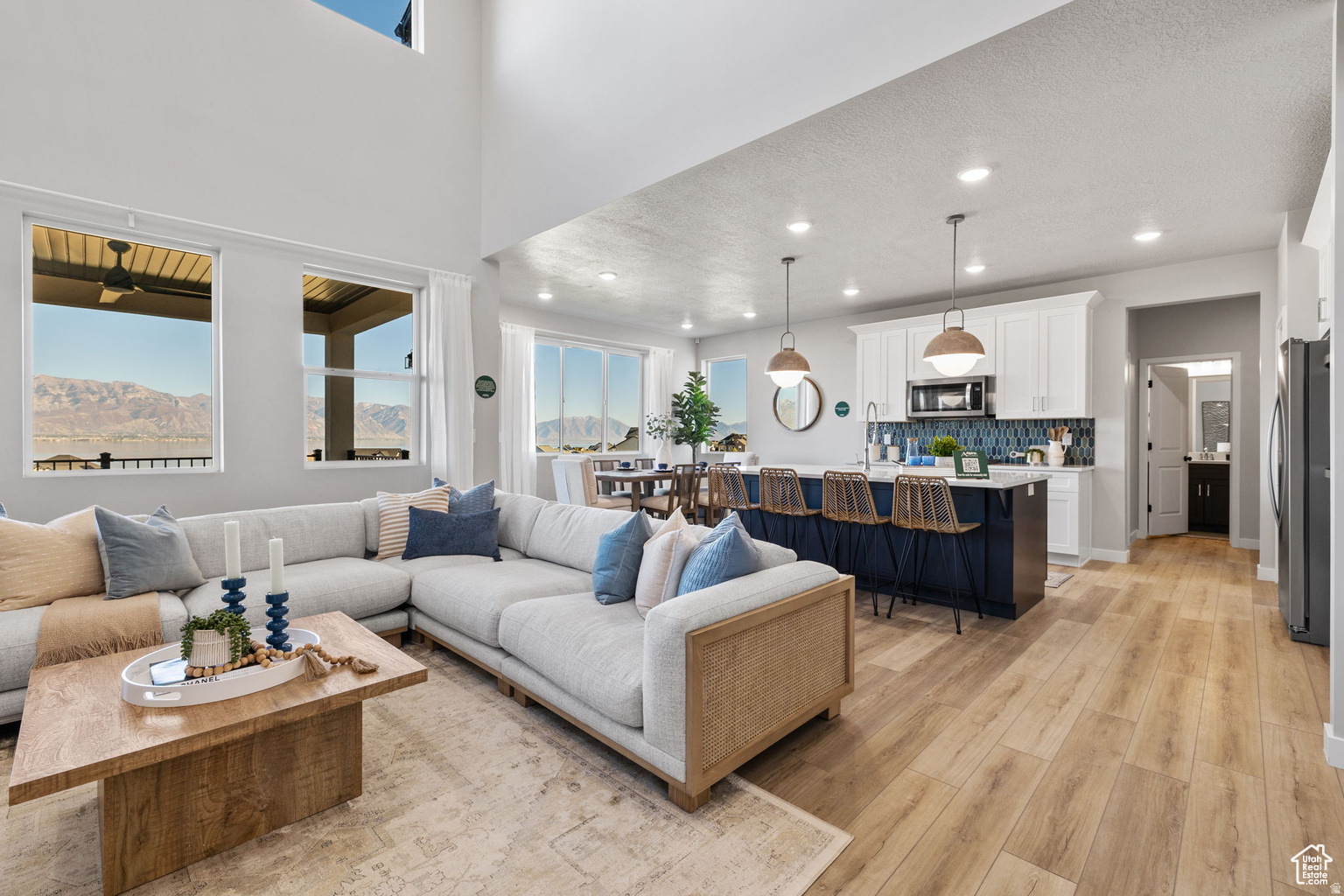 SECRET SPRINGS - Residential