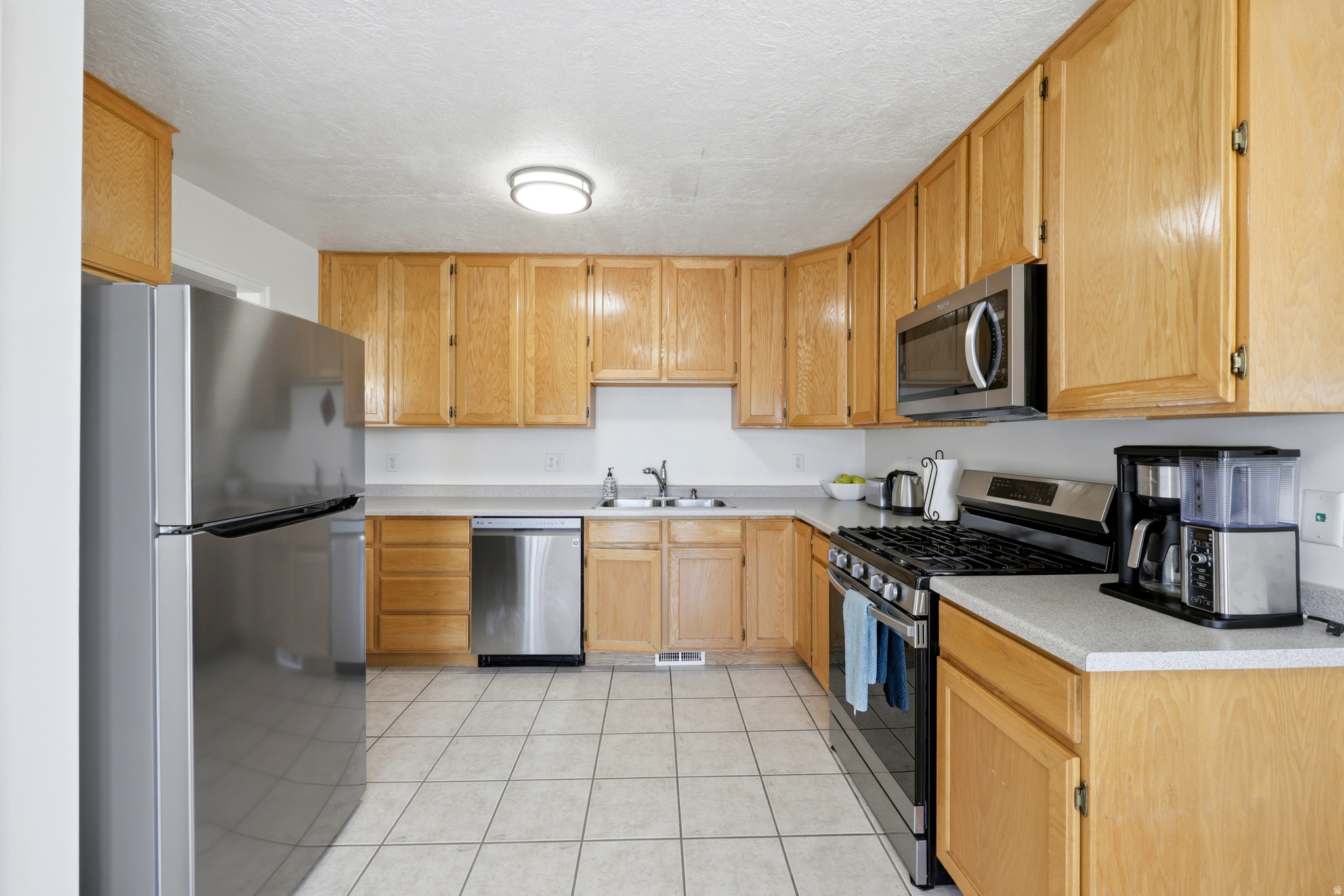 RIVIERA HEIGHTS - Residential
