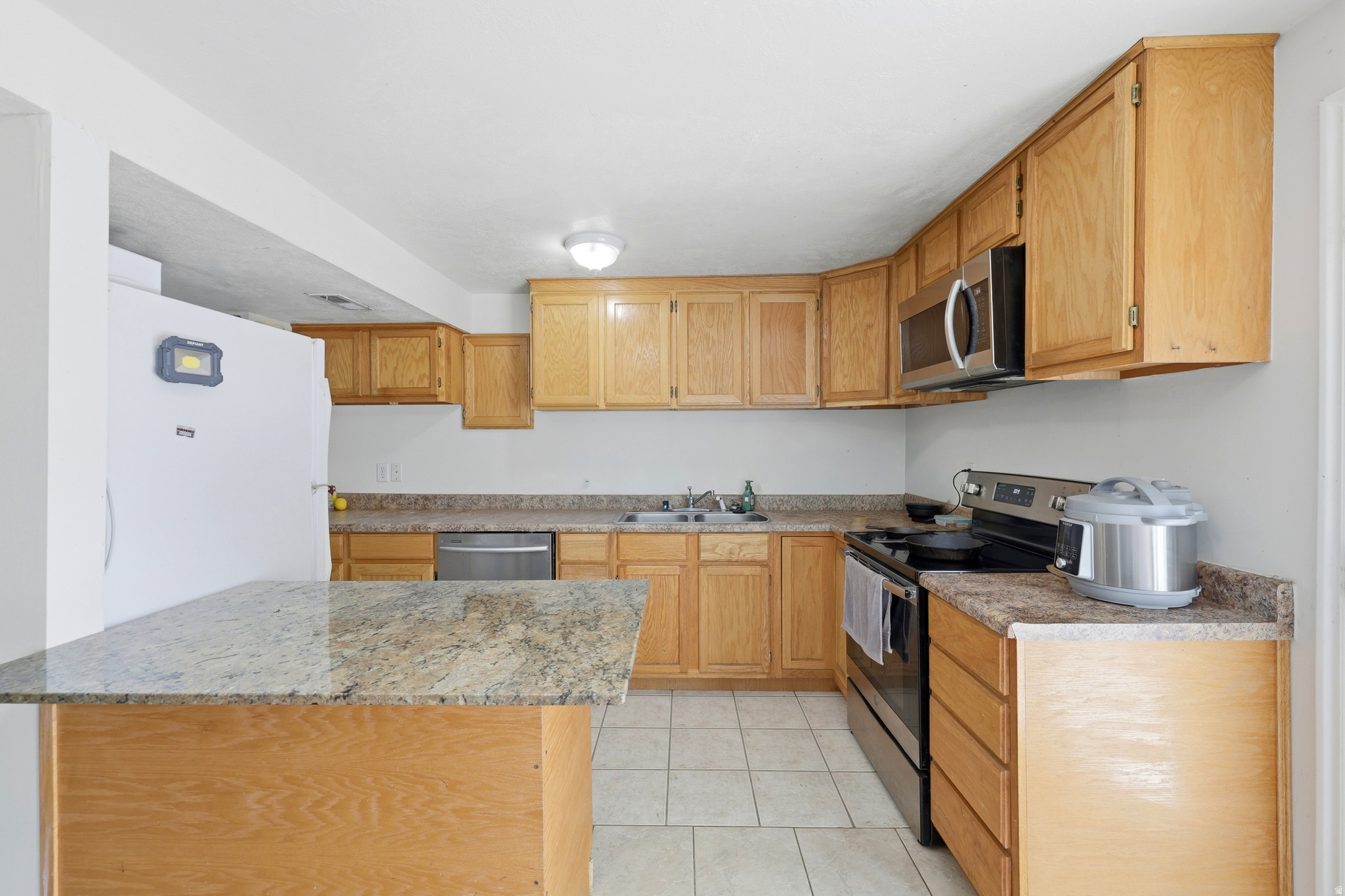 RIVIERA HEIGHTS - Residential