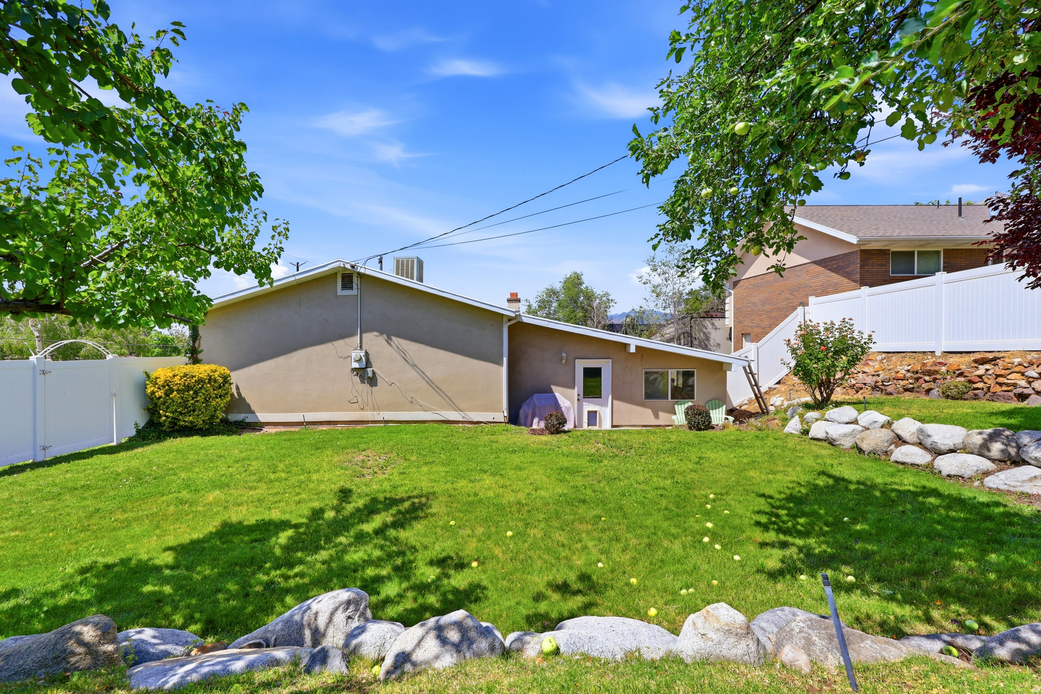 RIVIERA HEIGHTS - Residential