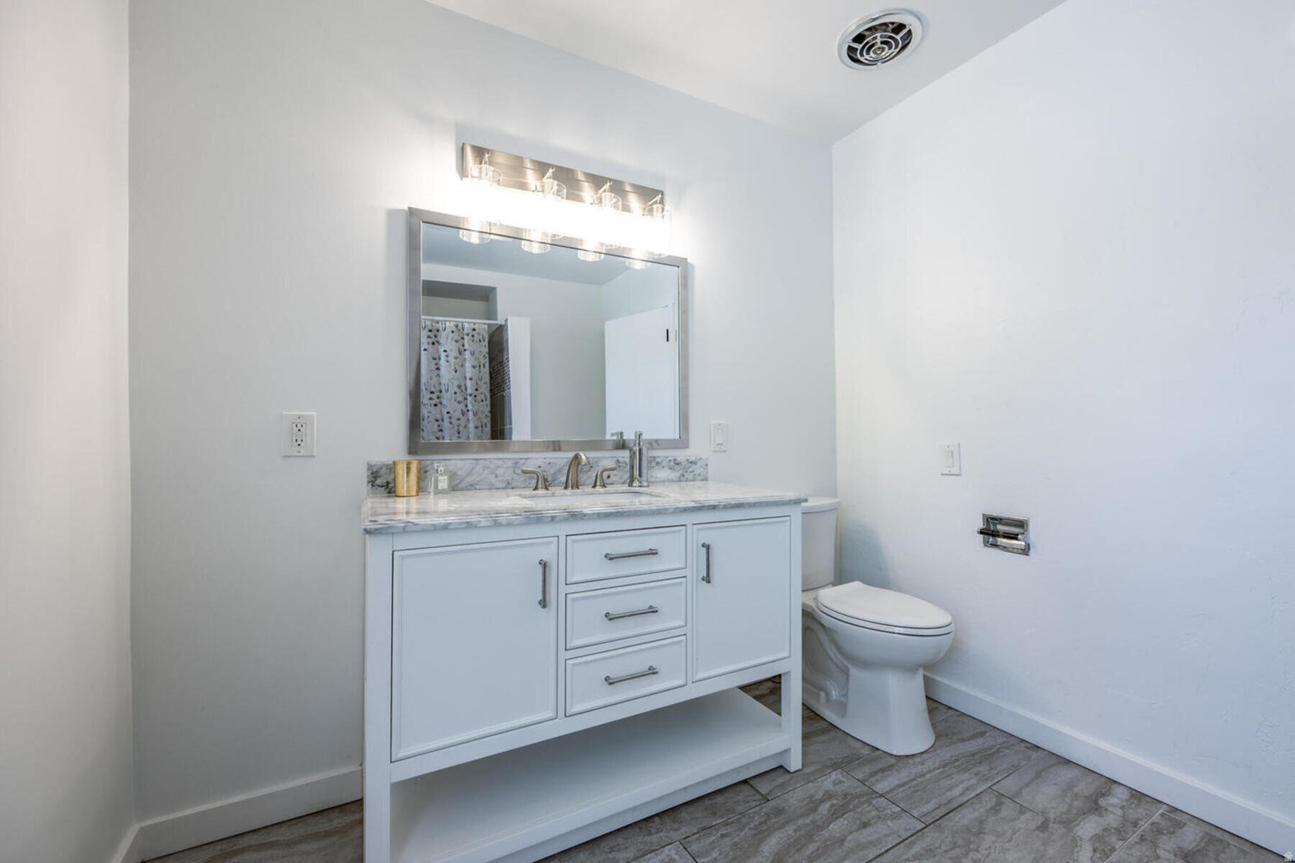 PLAT B SLC SUR - Commercial Sale