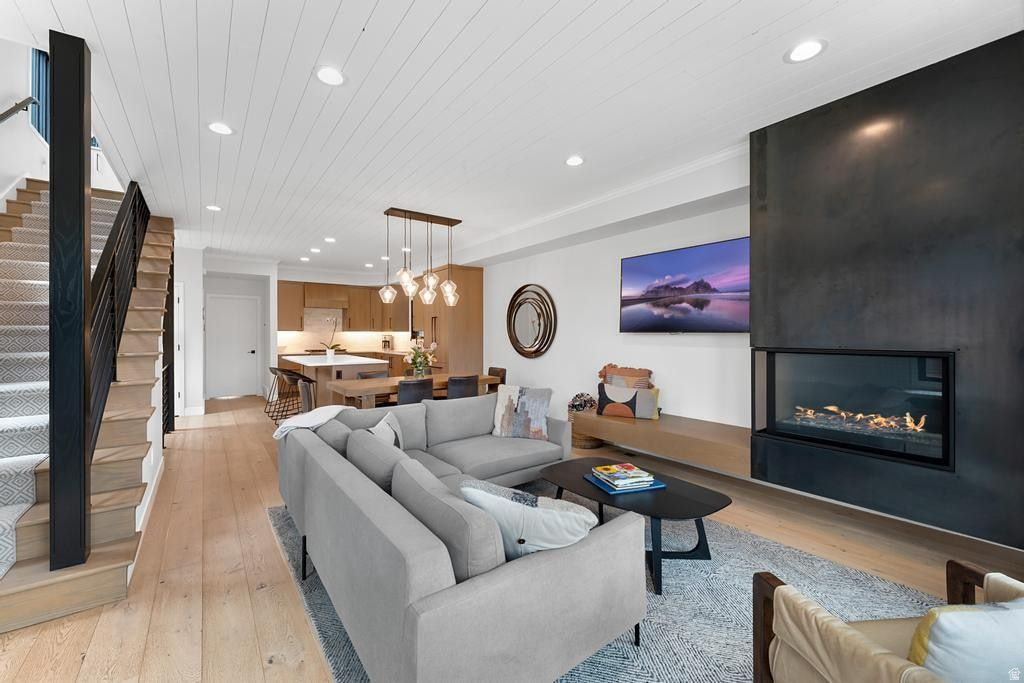 SNYDERS ADDITION - Residential