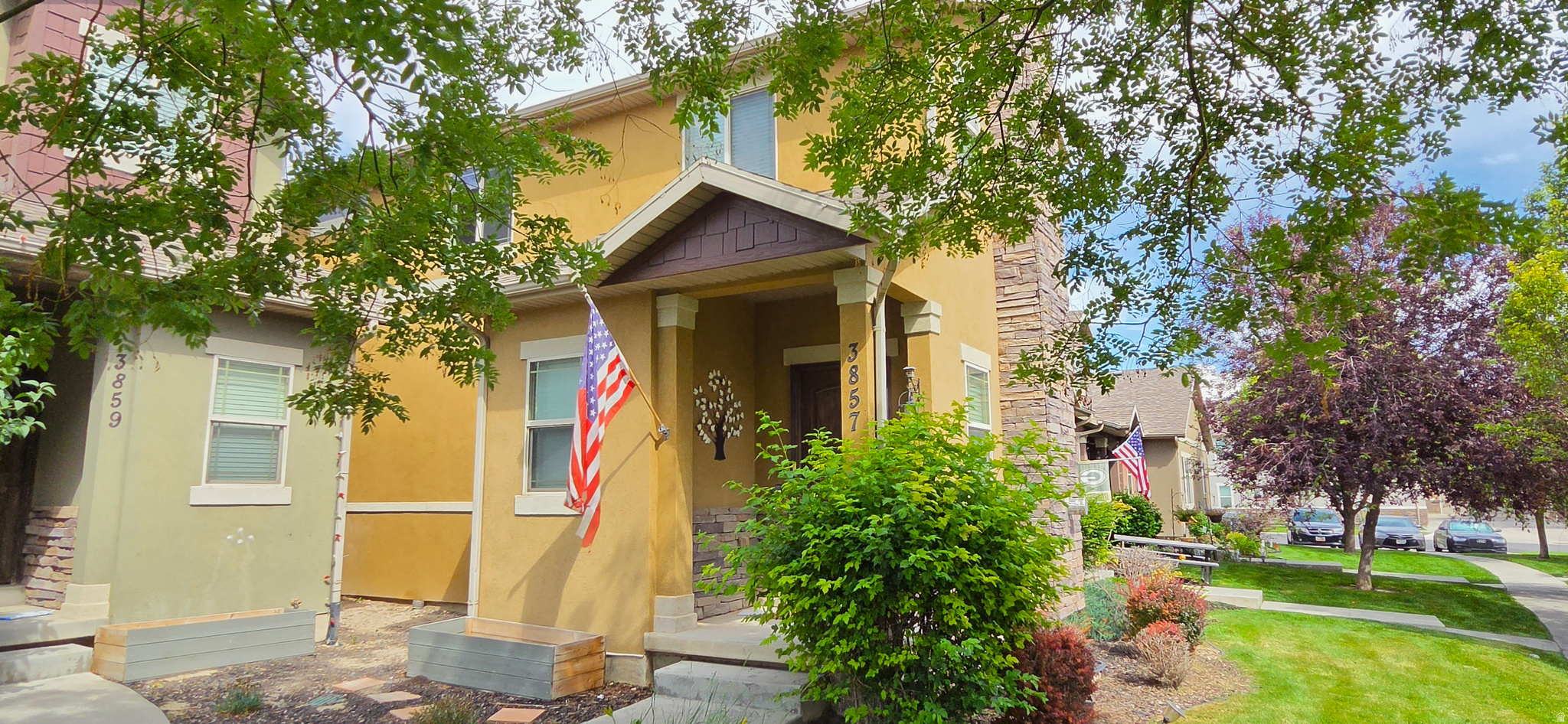 This townhome is in great condition, with 3 bedrooms, 2.5 baths, and a 2-car garage. Nestled in the middle of The Ranches in Eagle Mountain, it is proximate to shopping, places to eat, parks, miles of walking trails, and adjacent to the Ranches Golf Course. No seller concessions (closing costs) can be included at this sale price, but could be added to the purchase price if needed. Please schedule showings through Aligned Showing service, vacant and easy to show.