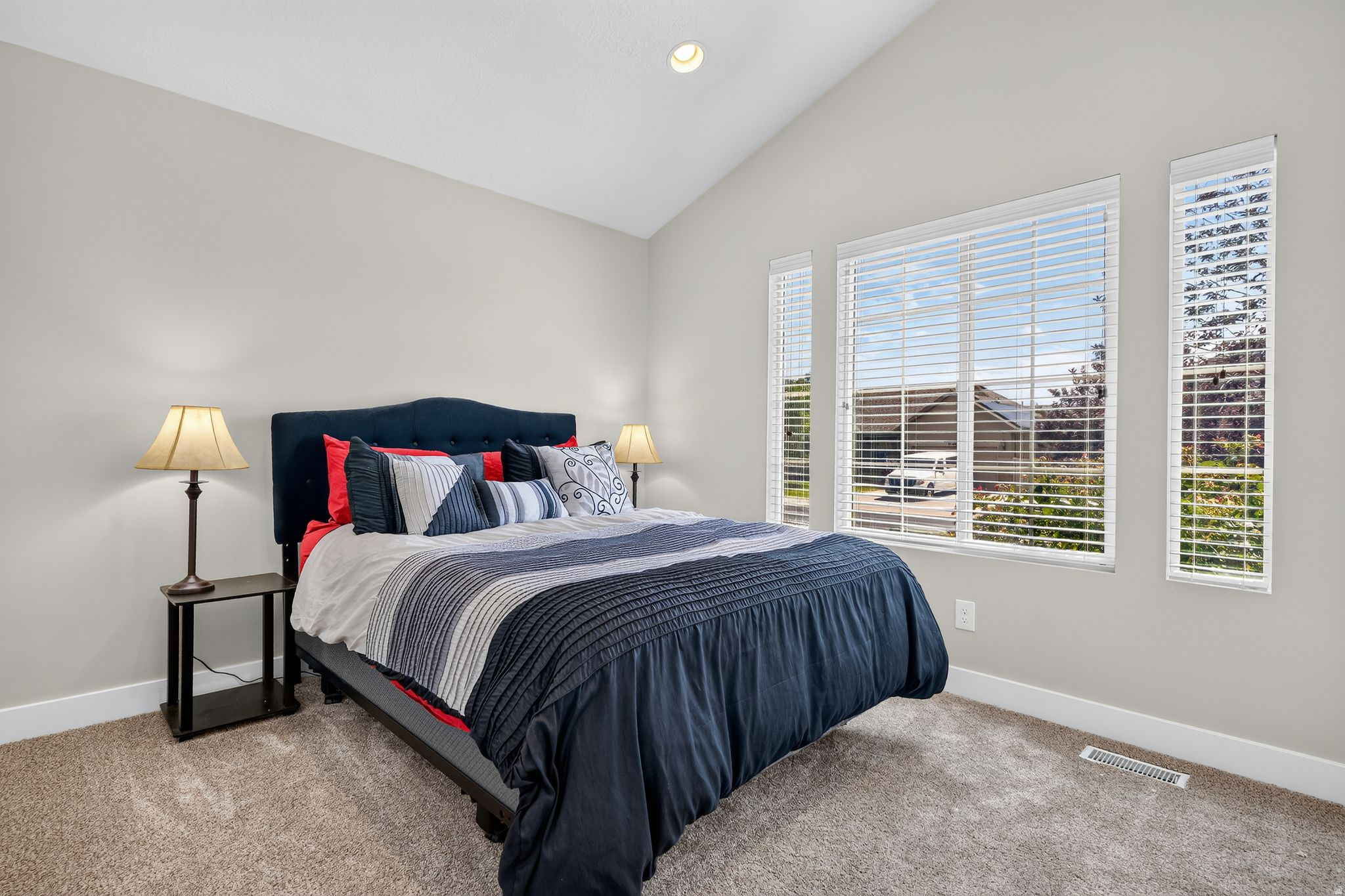 ECHO RIDGE - Residential