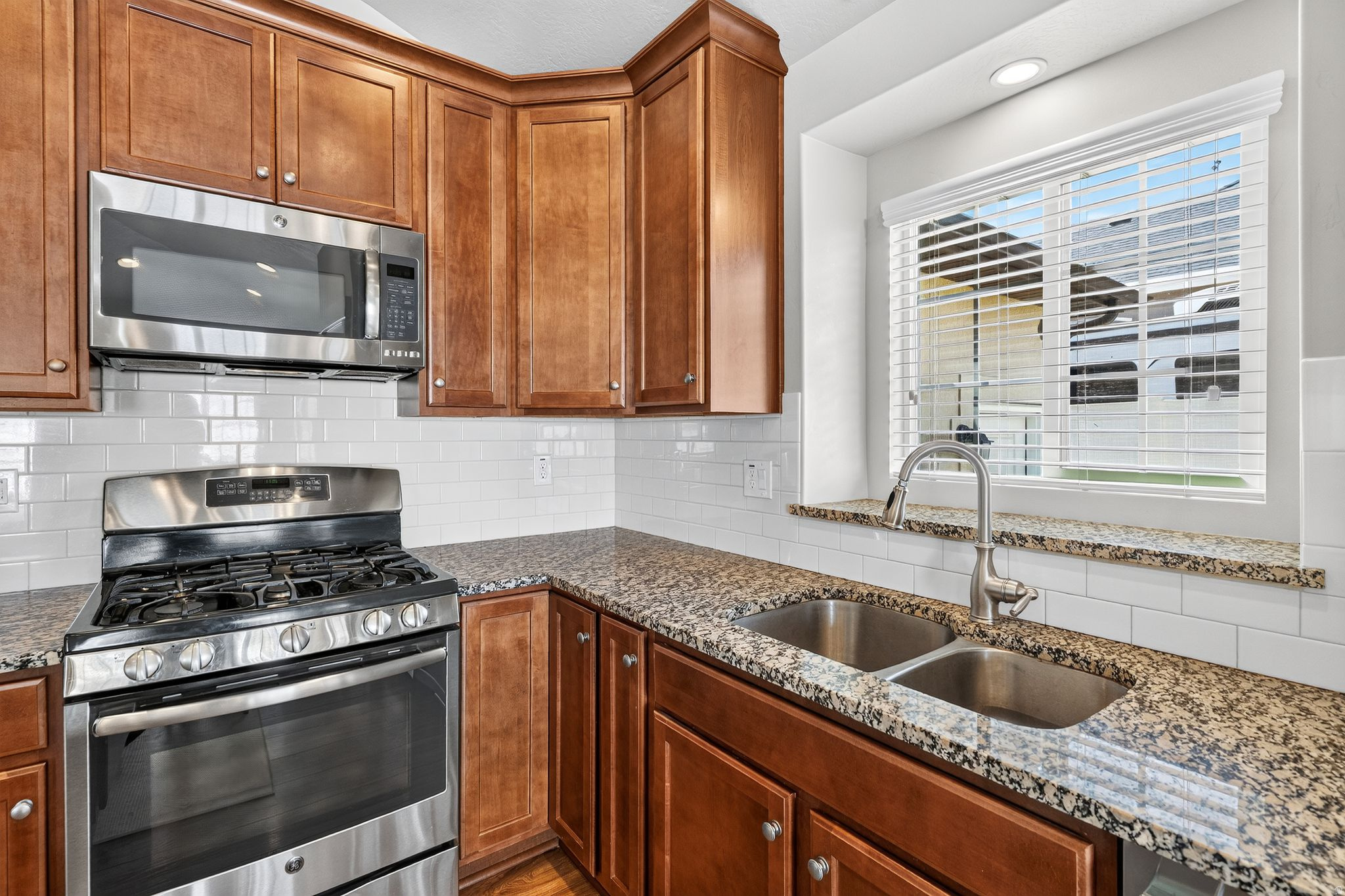 ECHO RIDGE - Residential