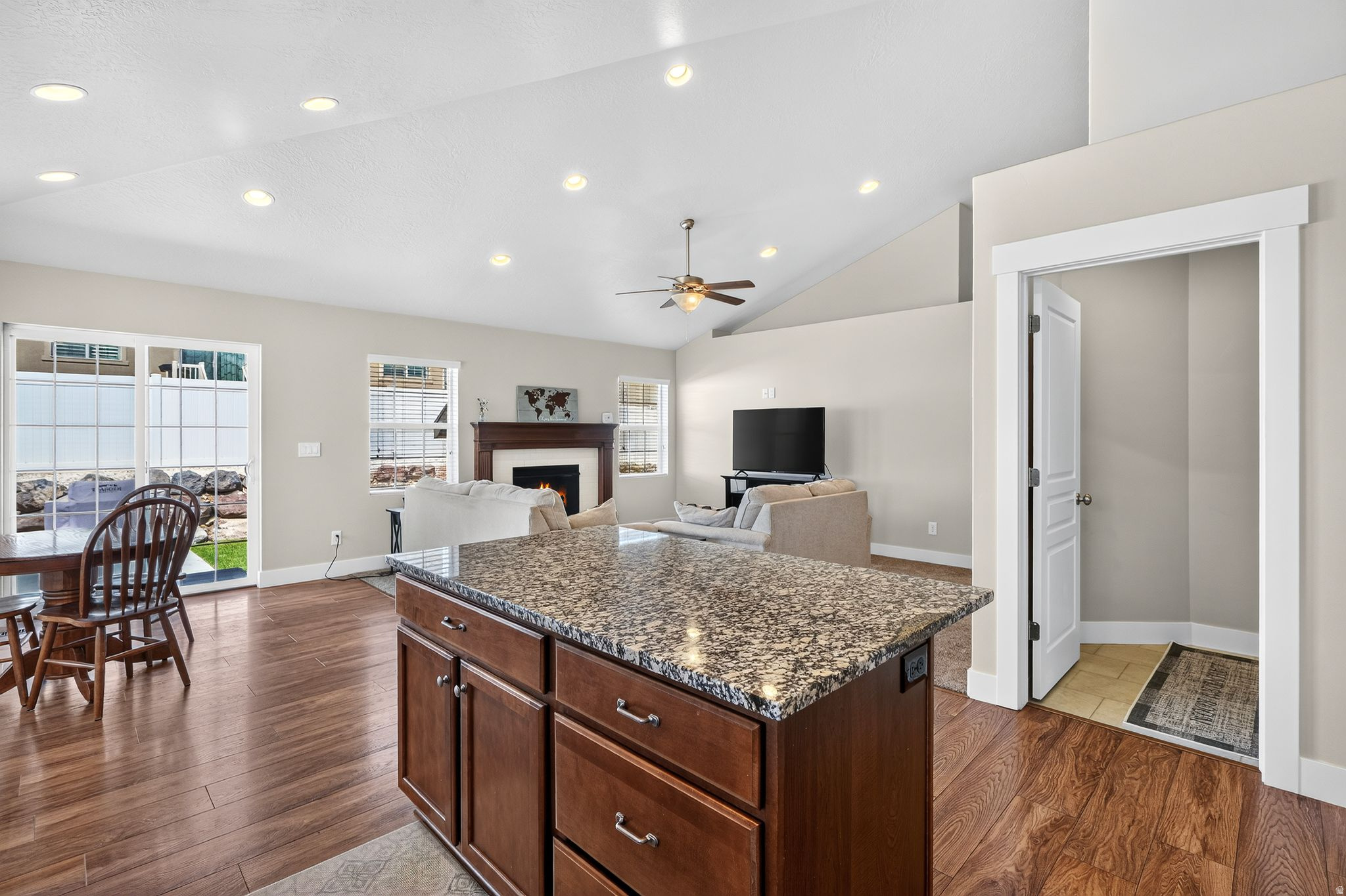 ECHO RIDGE - Residential