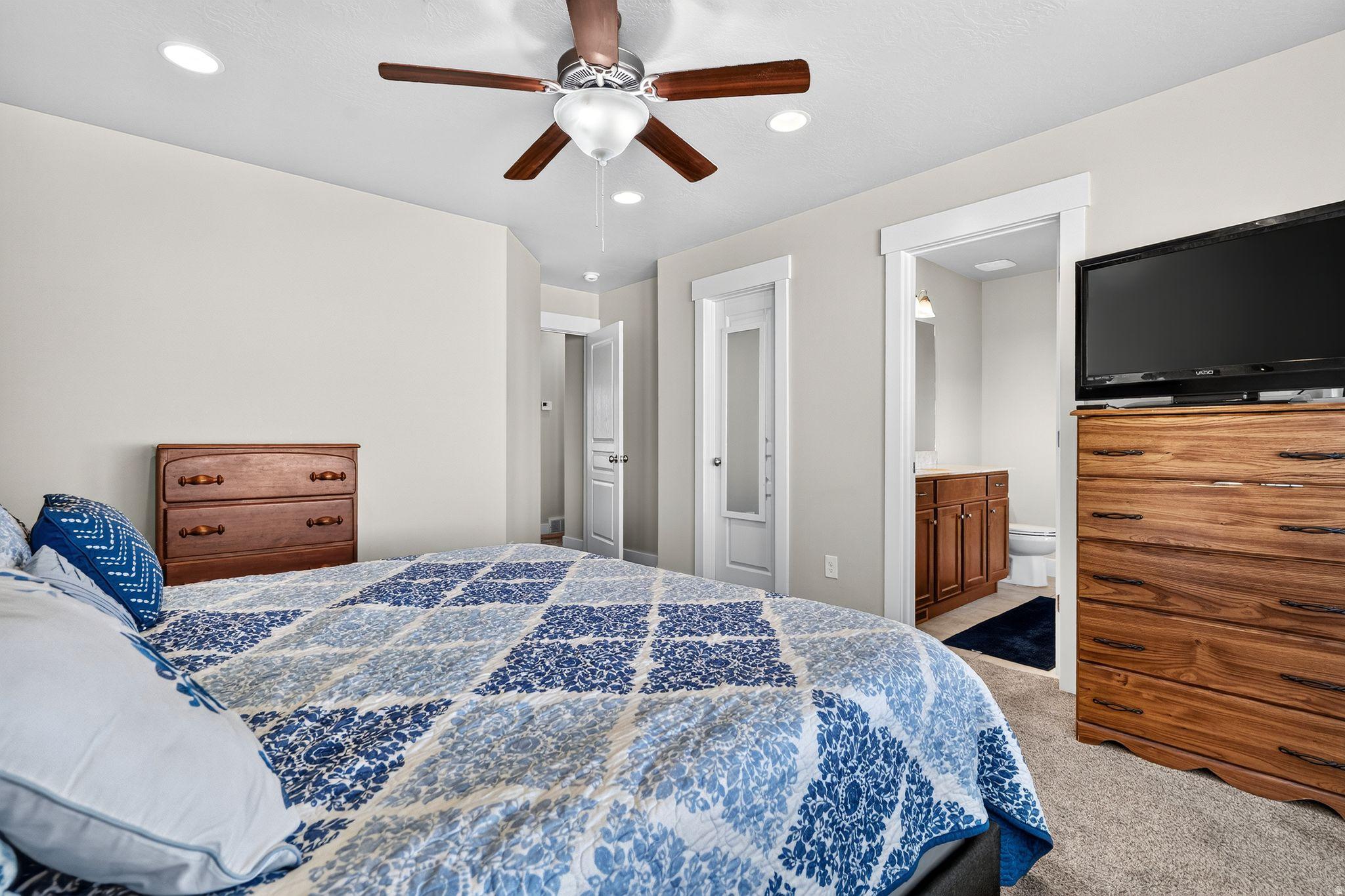 ECHO RIDGE - Residential