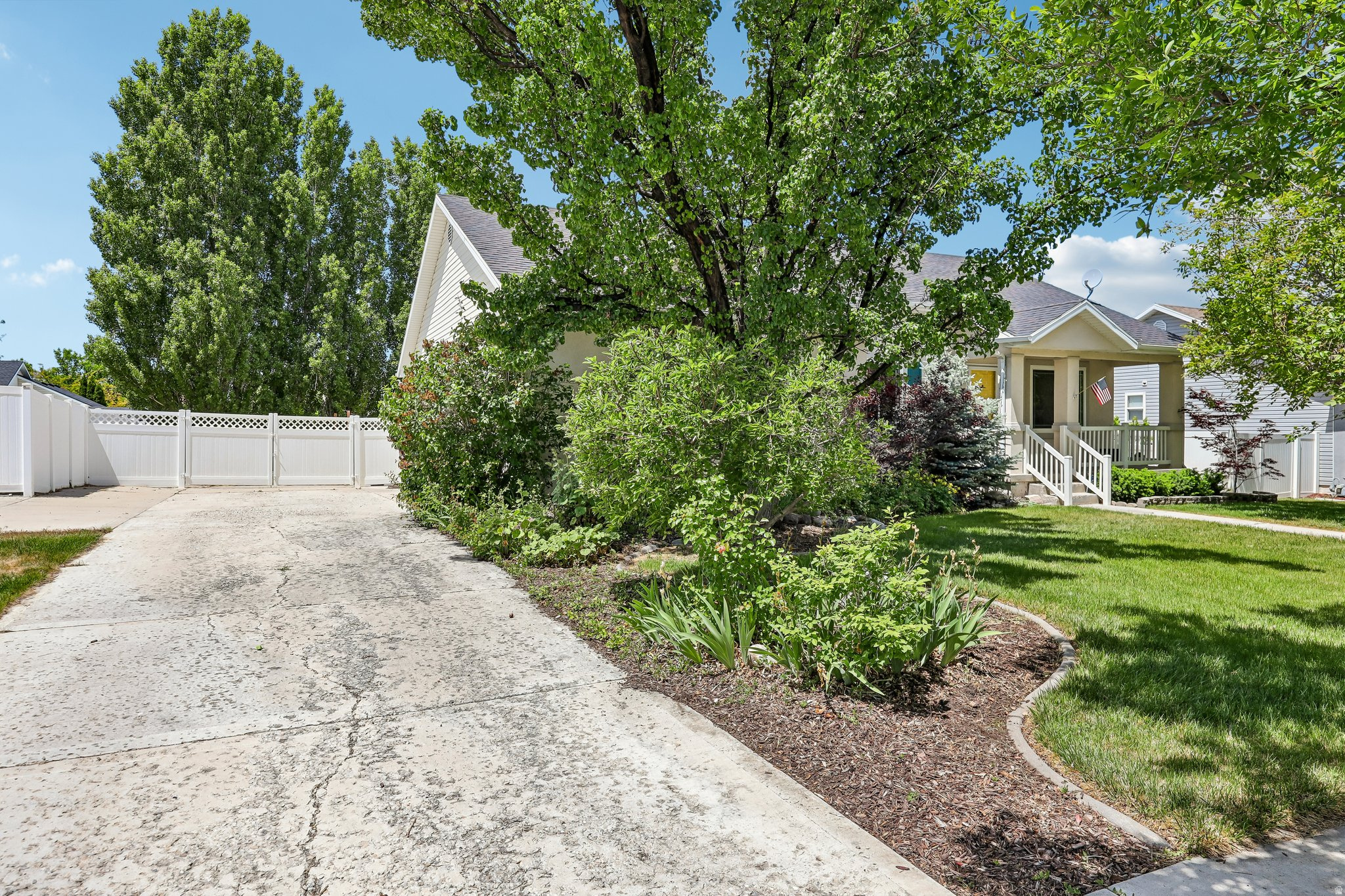OVERLAKE ESTATES - Residential