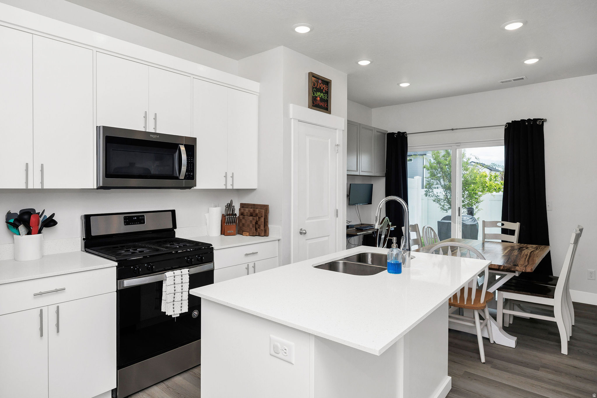 ARCHIBALD ESTATES - Residential