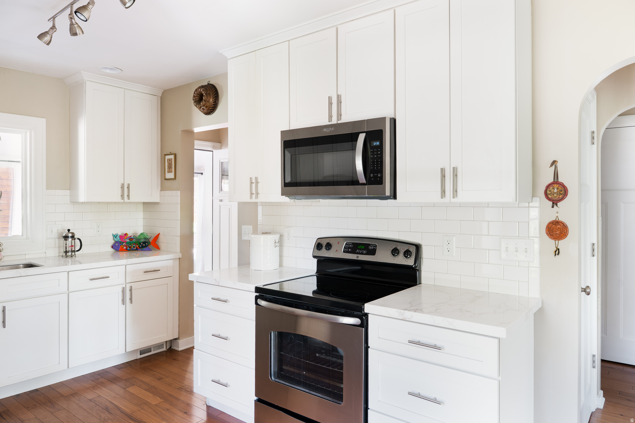 CAPITOL HILL - Residential