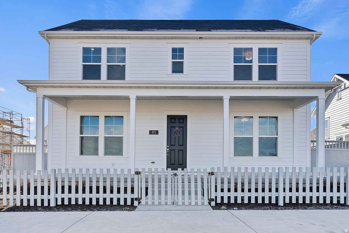 BEACON POINTE - Residential