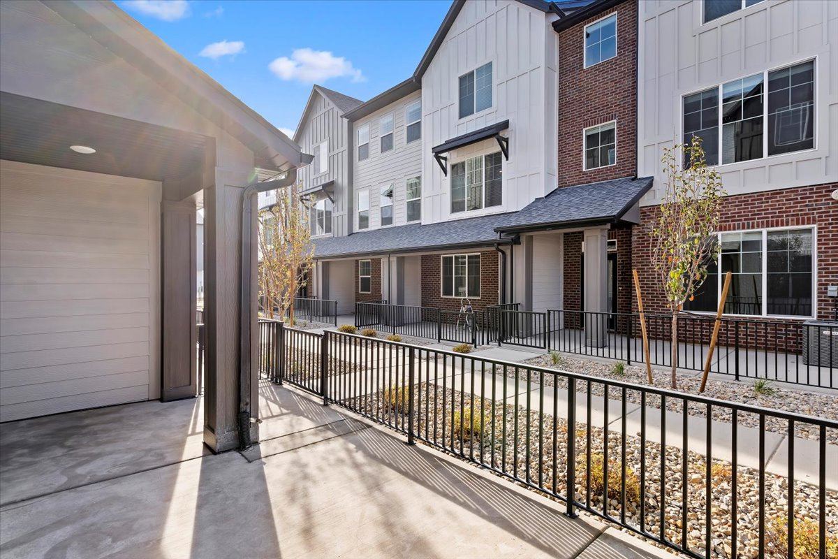 CLIFTON PLACE TOWNHOMES - Residential