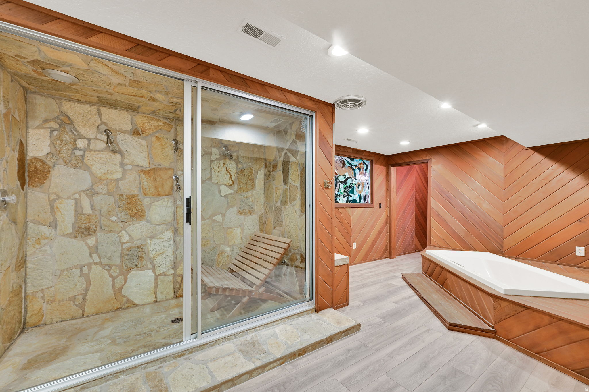 KNOLLWOOD - Residential