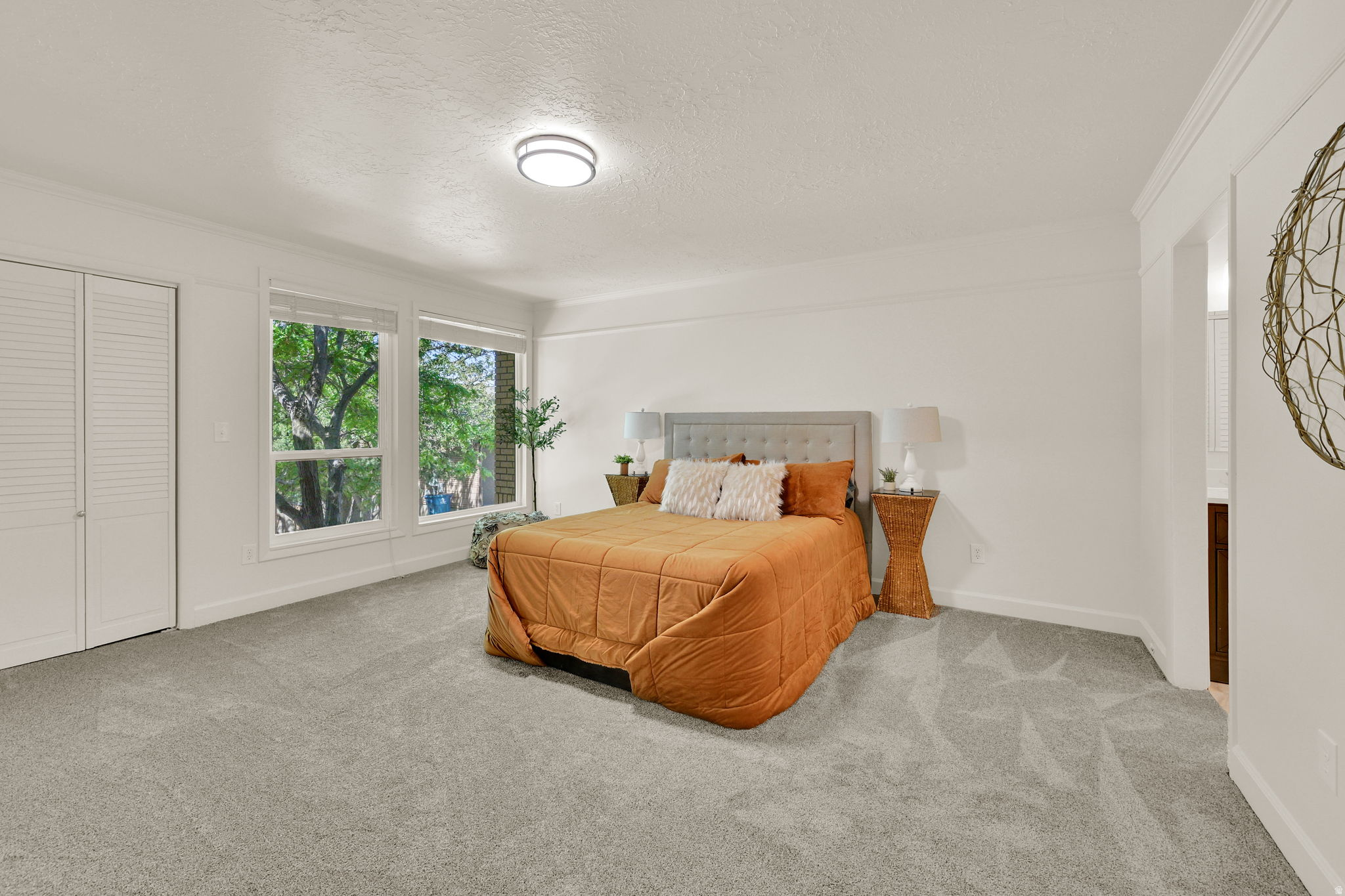 KNOLLWOOD - Residential