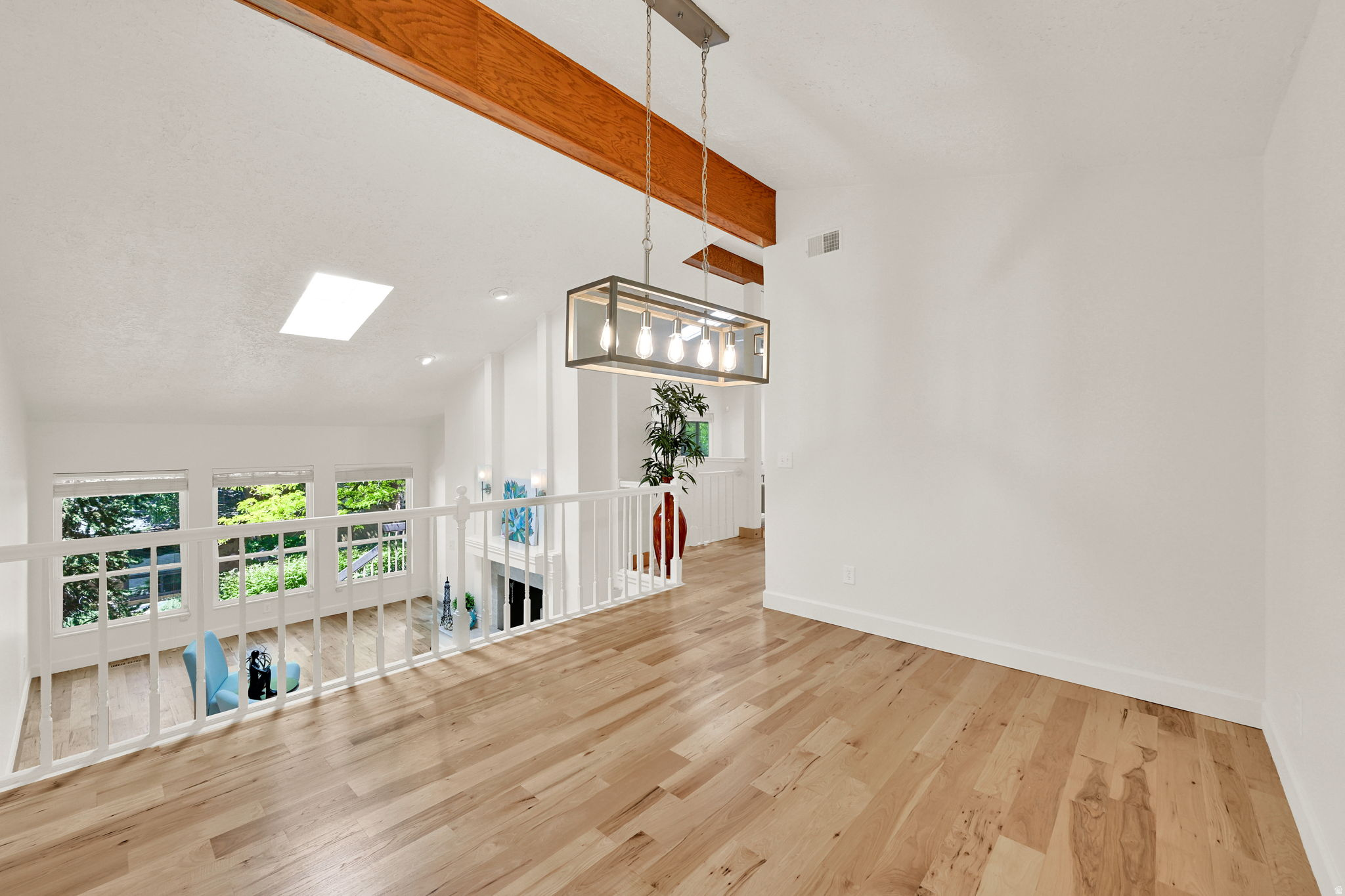 KNOLLWOOD - Residential